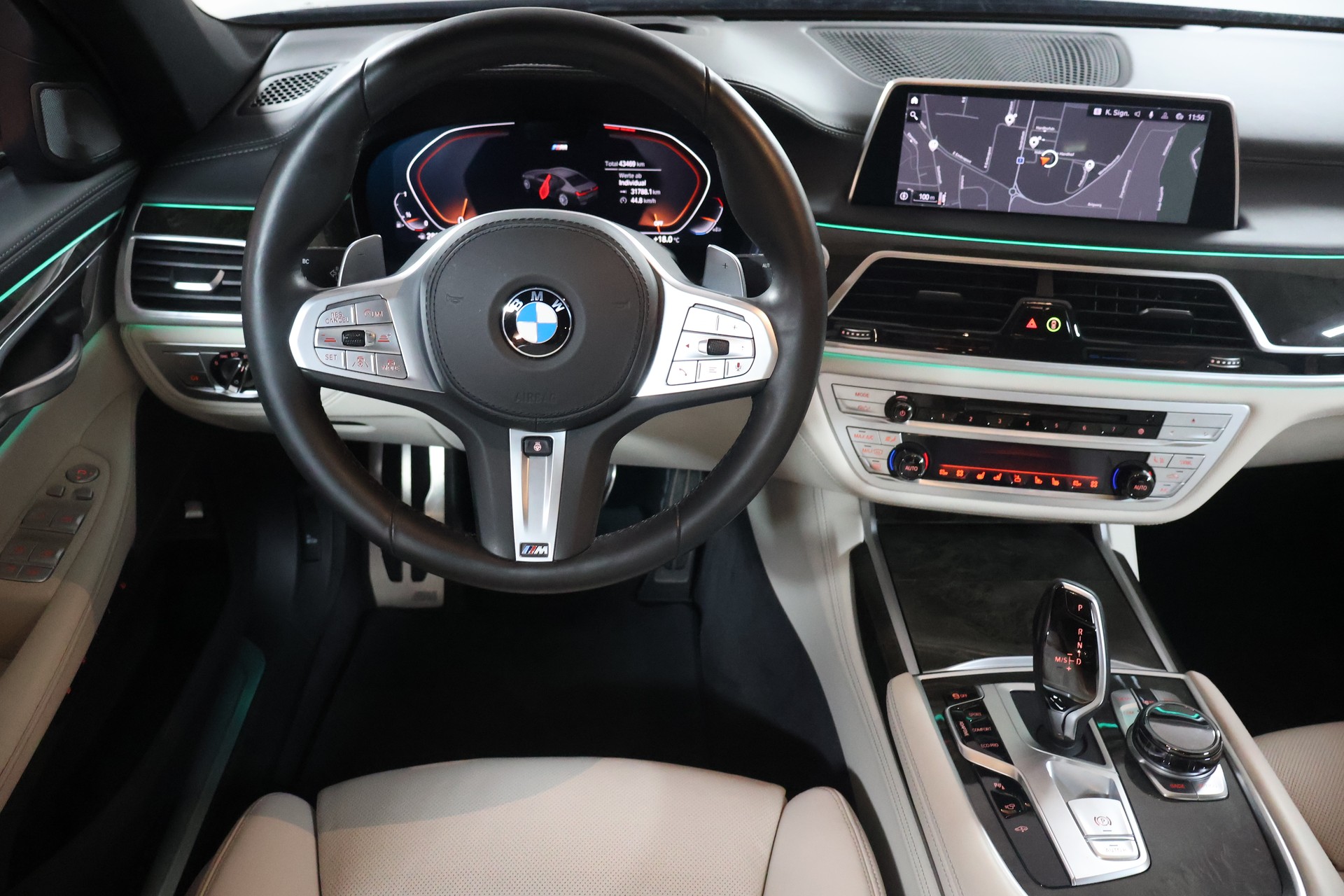 BMW 750i xDrive Steptronic M Sportpaket-image-9