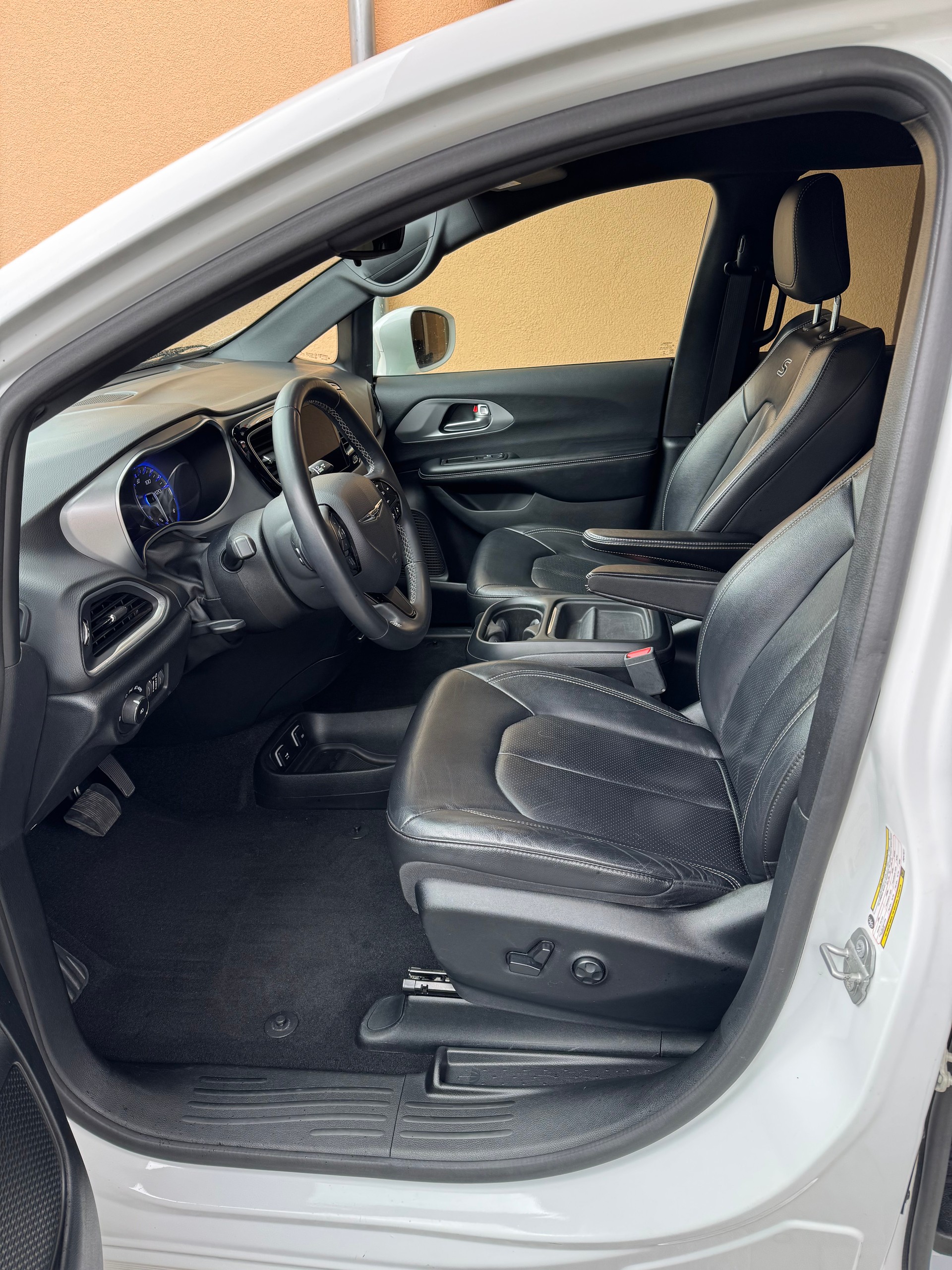 CHRYSLER Touring L-image-12