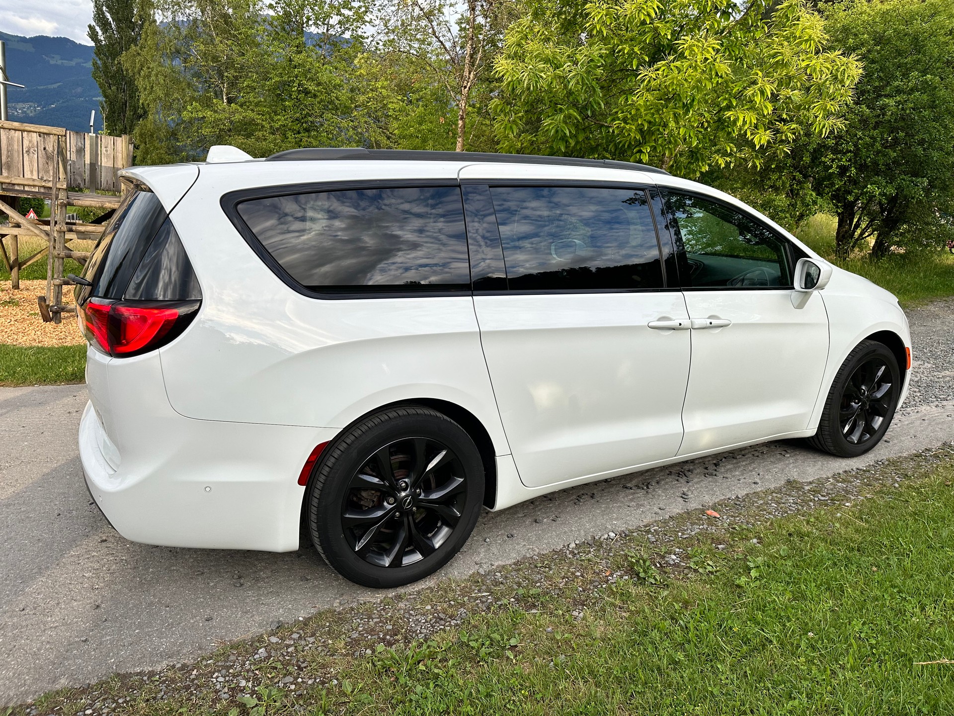 CHRYSLER Touring L-image-3