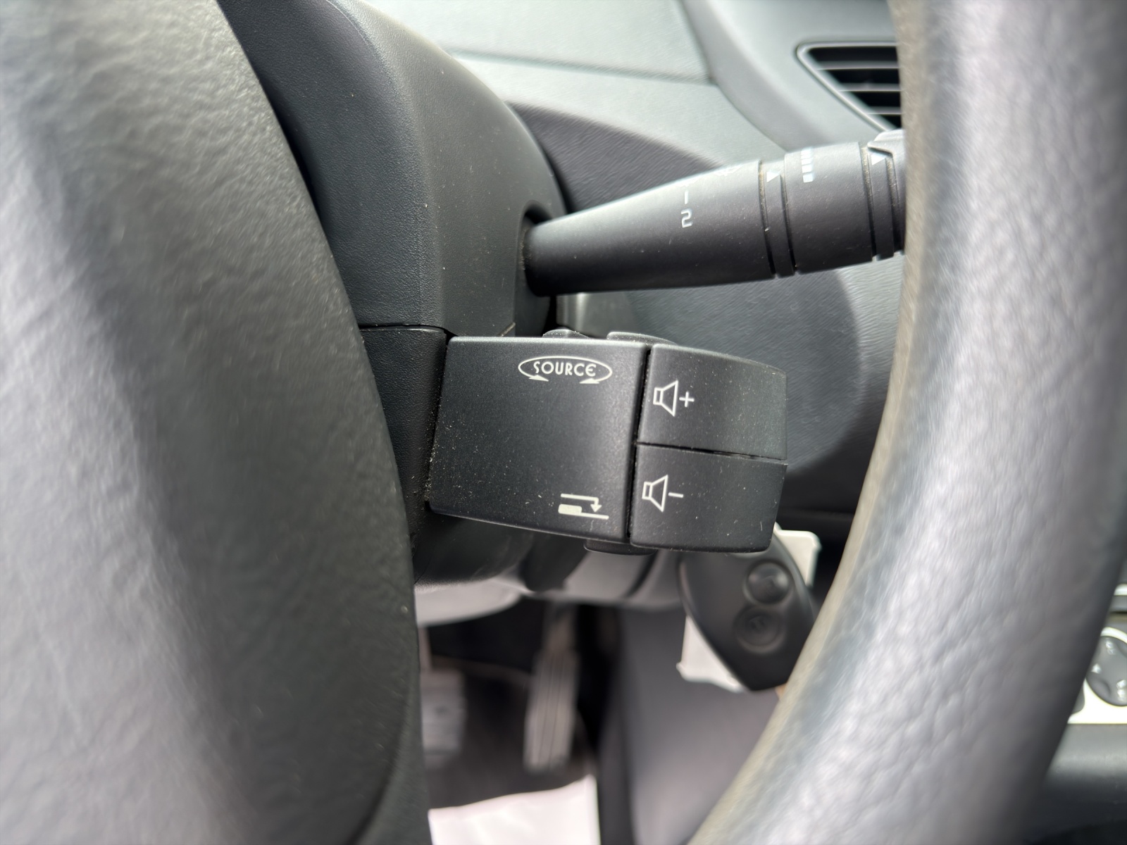 RENAULT Twingo 1.2 16V Expression-image-15