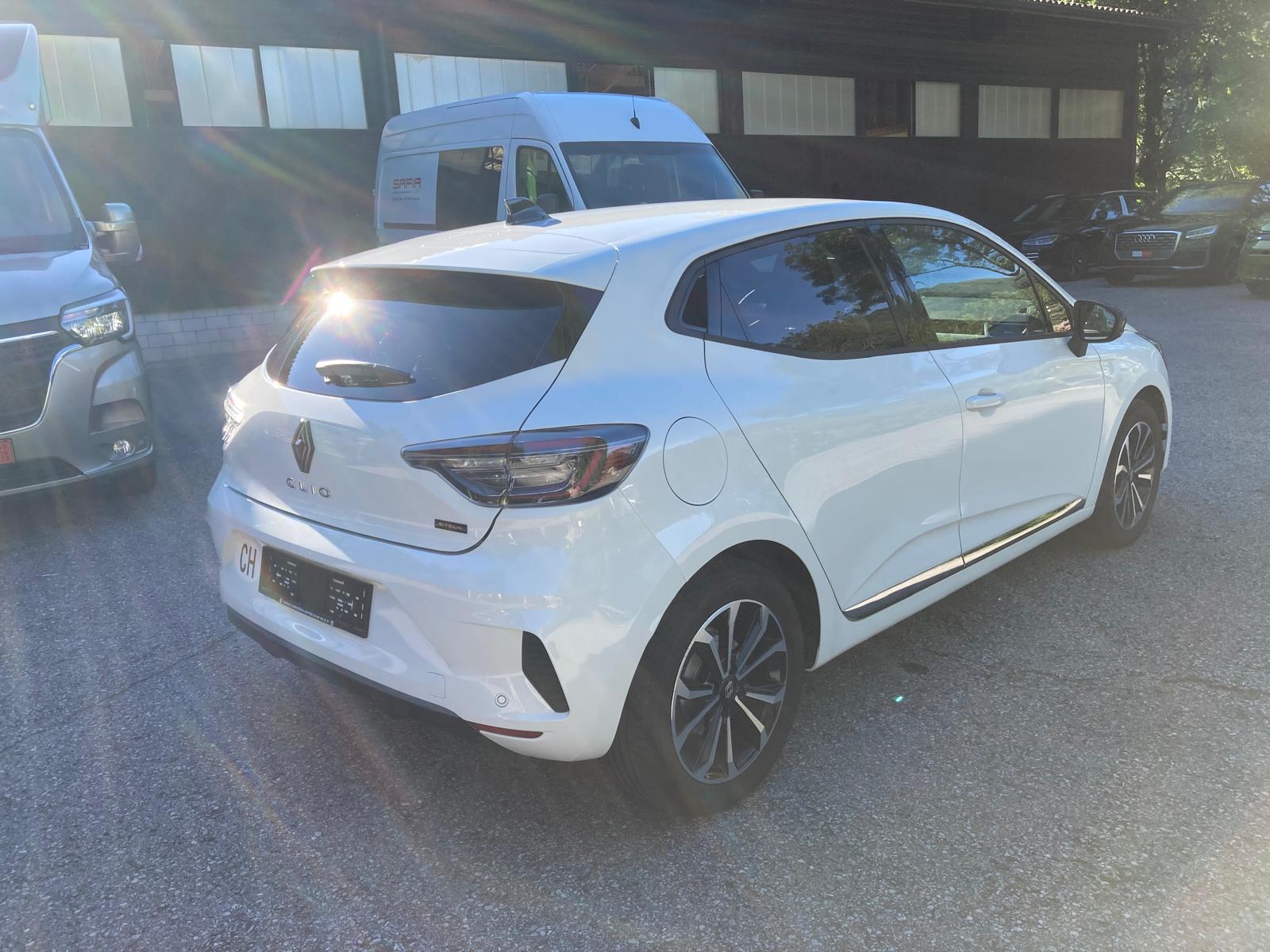 RENAULT Clio 1.6 E-Tech Techno-image-6