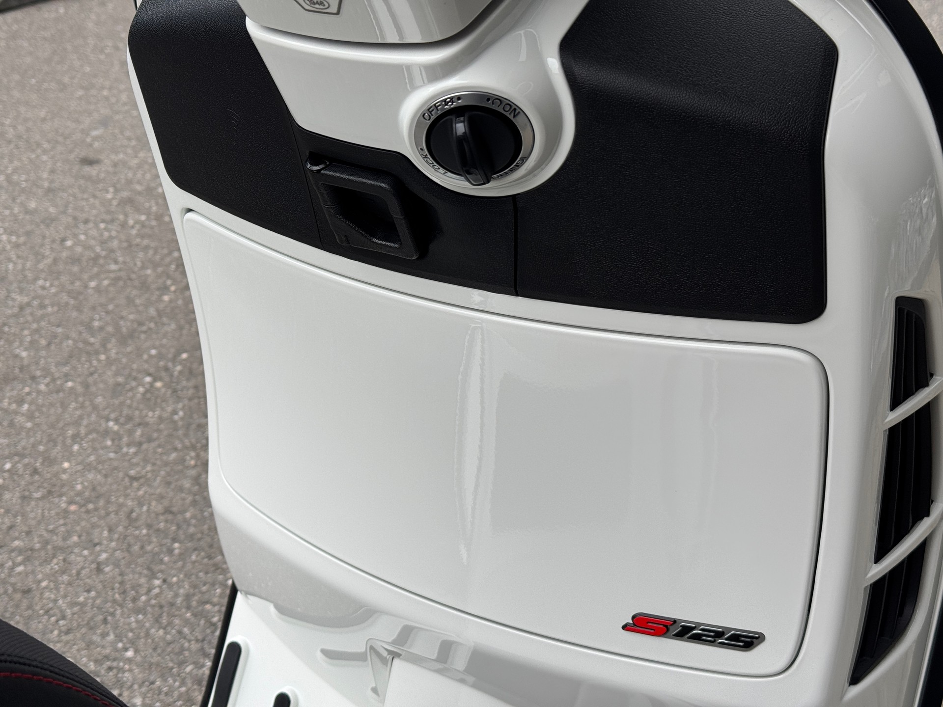 PIAGGIO Vespa GTS 125 Super Sport RST Euro 5+-image-8