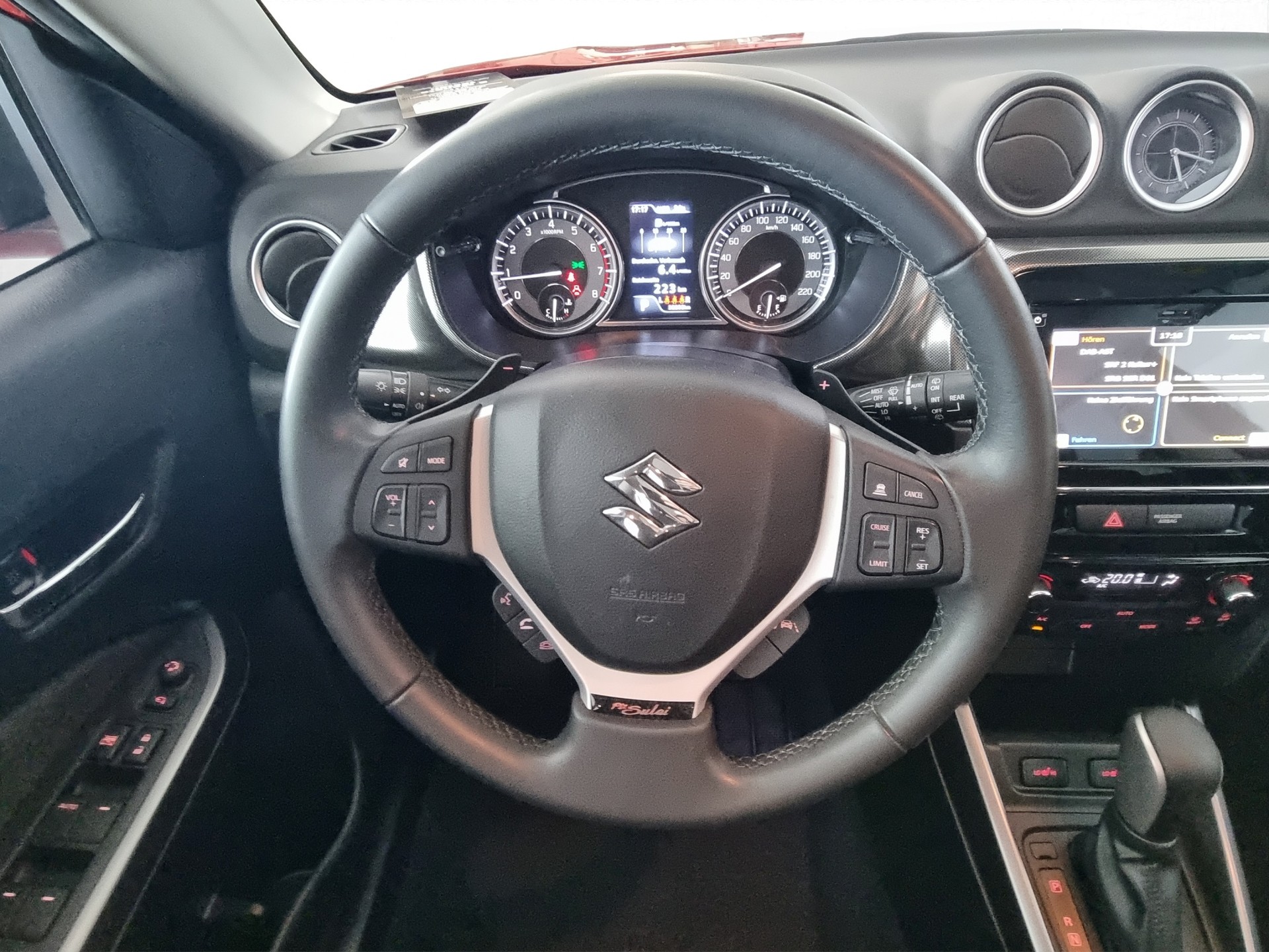 SUZUKI Vitara 1.4 BJT 140PS Compact Top 2017 4x4 Automat-image-8