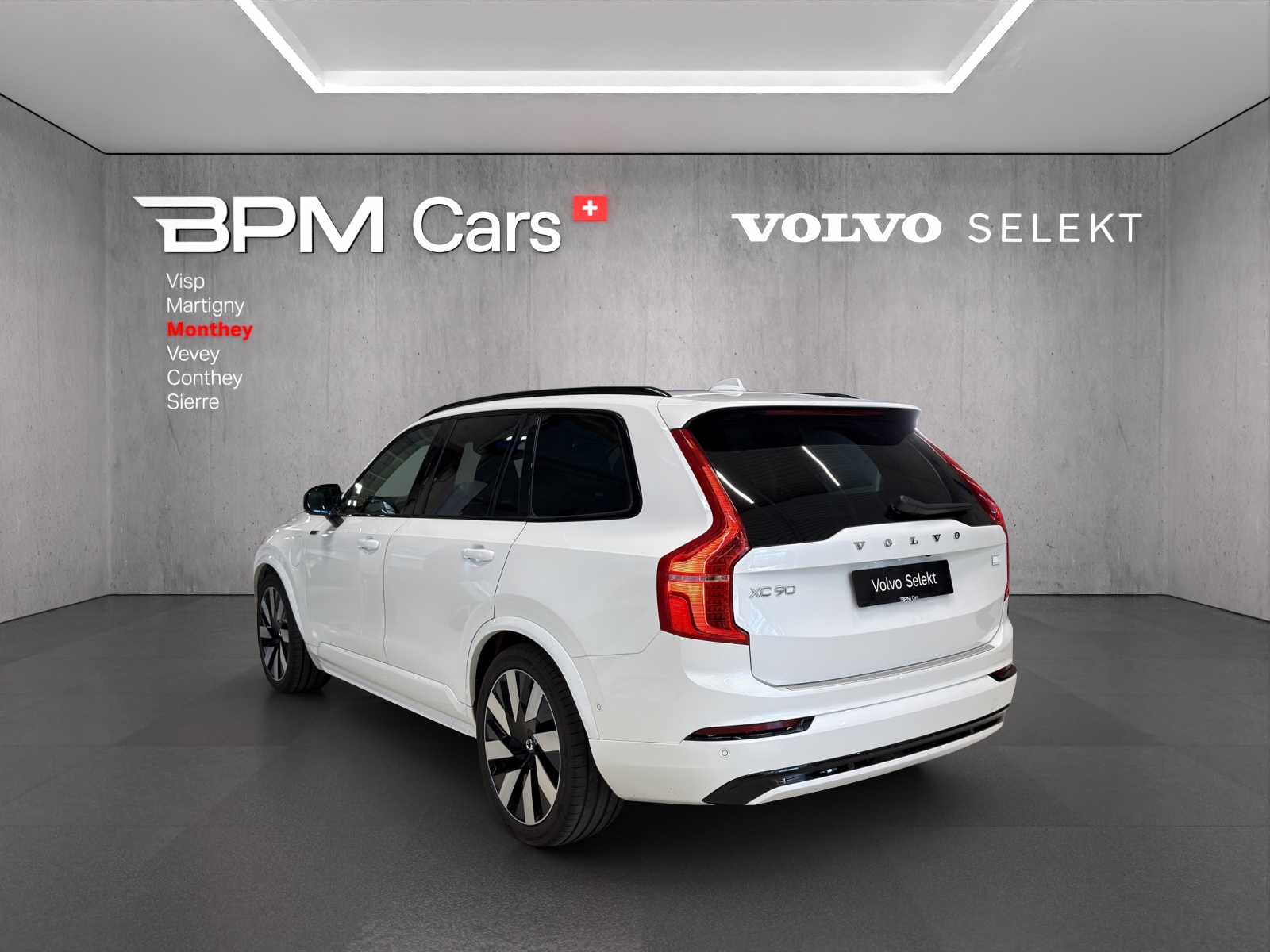 VOLVO XC90 T8 eAWD PluginHybrid Xclusive Dark Geartronic-image-5