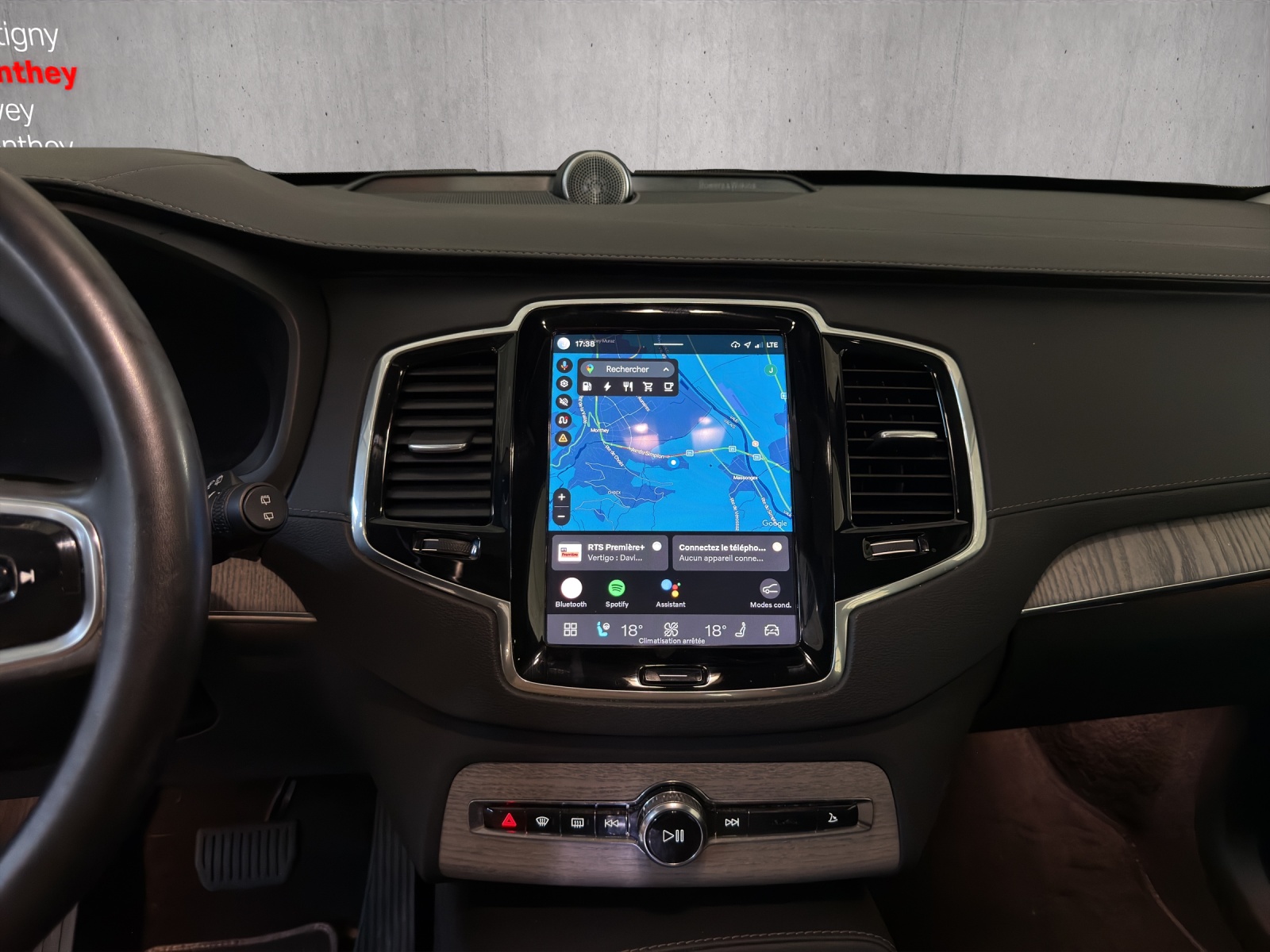 VOLVO XC90 T8 eAWD PluginHybrid Xclusive Dark Geartronic-image-12