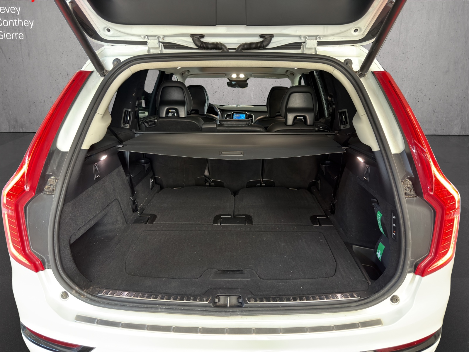 VOLVO XC90 T8 eAWD PluginHybrid Xclusive Dark Geartronic-image-15