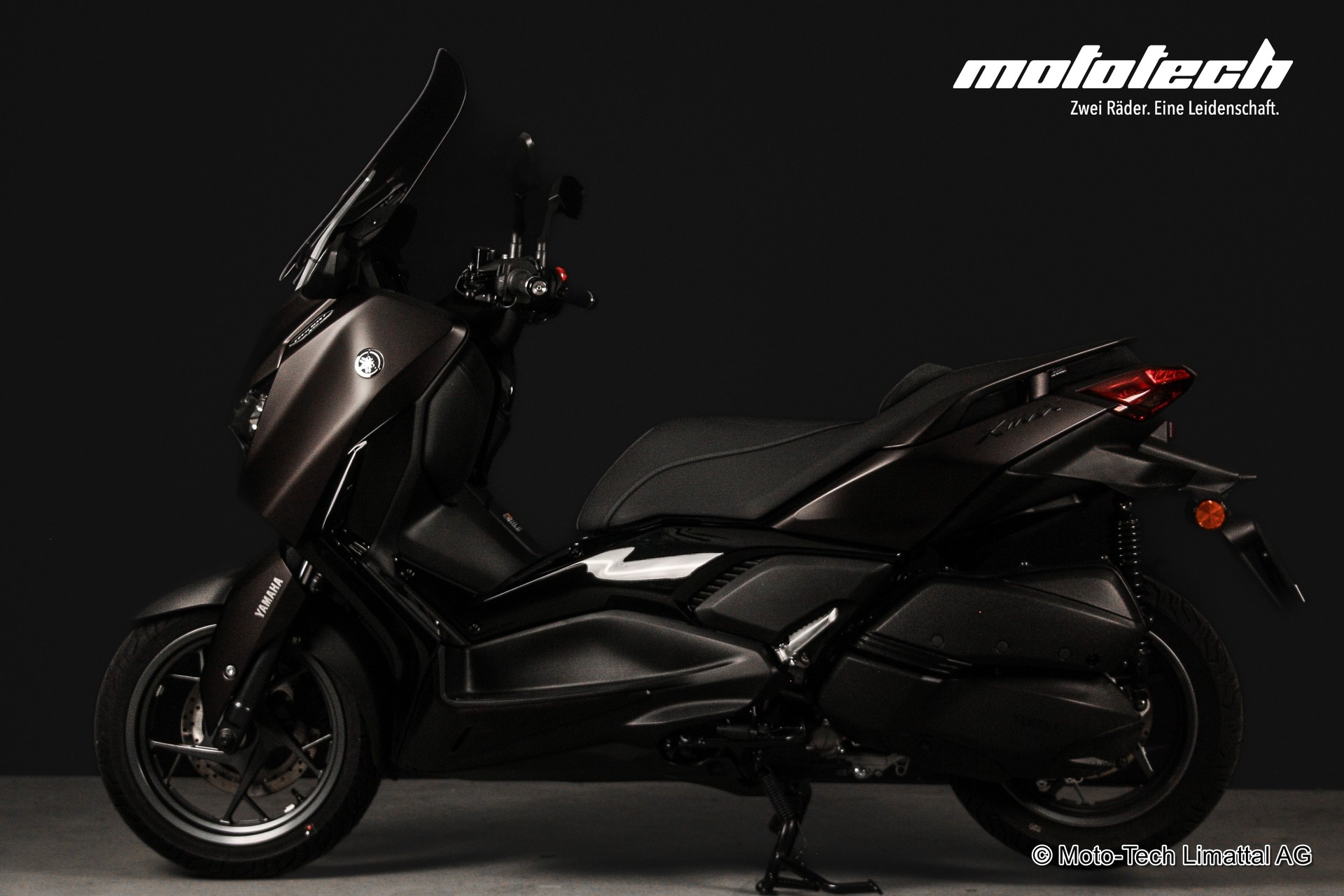 YAMAHA X-Max 300 Tech Max+-image-4