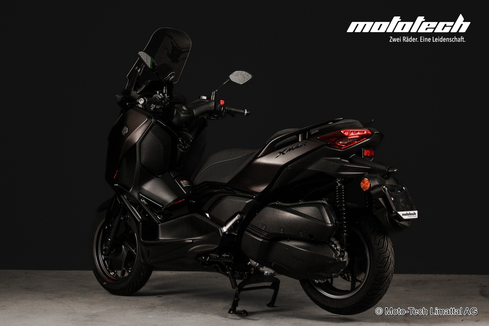 YAMAHA X-Max 300 Tech Max+-image-3
