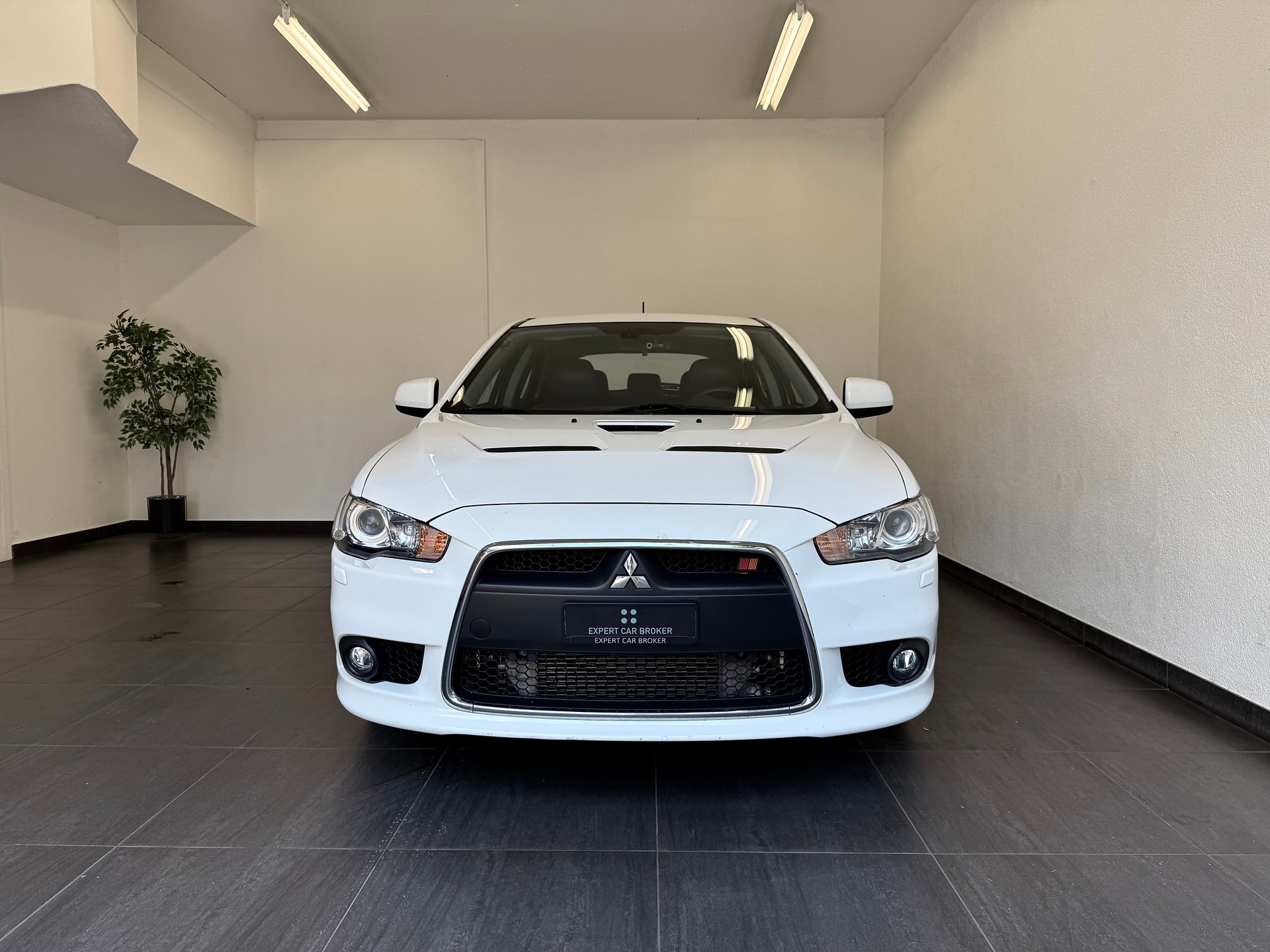 MITSUBISHI Lancer Sportback 2.0 Ralliart S 4WD TC-SST-showroom-element-2