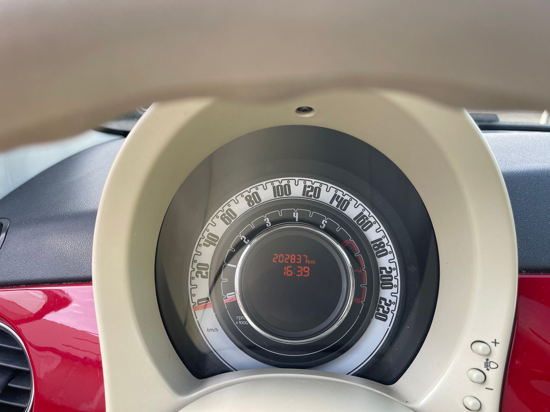 FIAT 500 1.2 Lounge-image-11