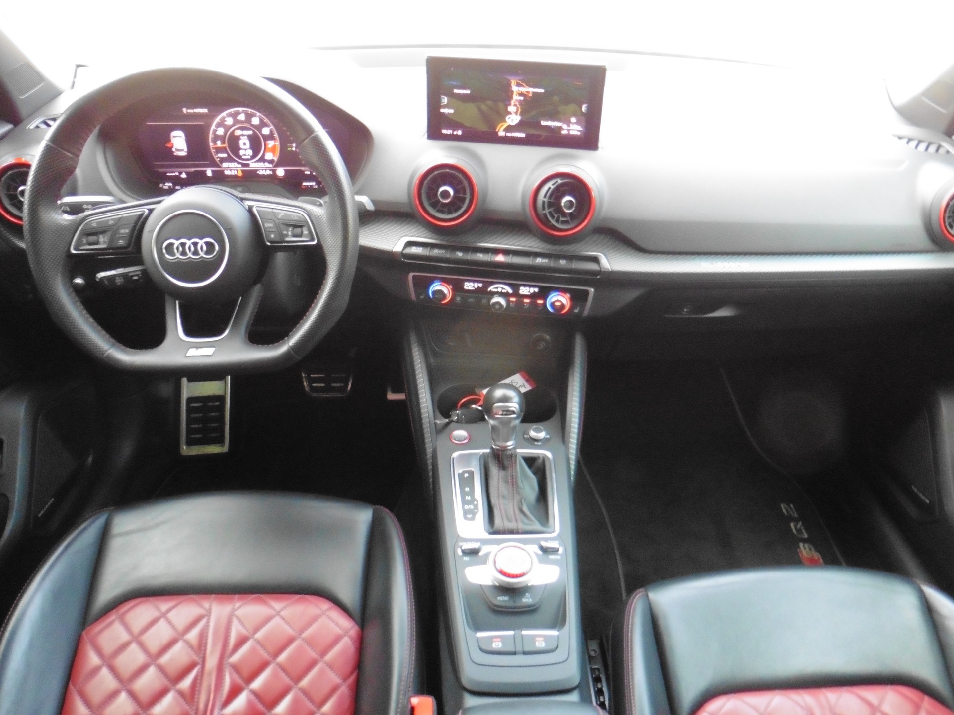 AUDI SQ2 TFSI quattro S-tronic-image-12