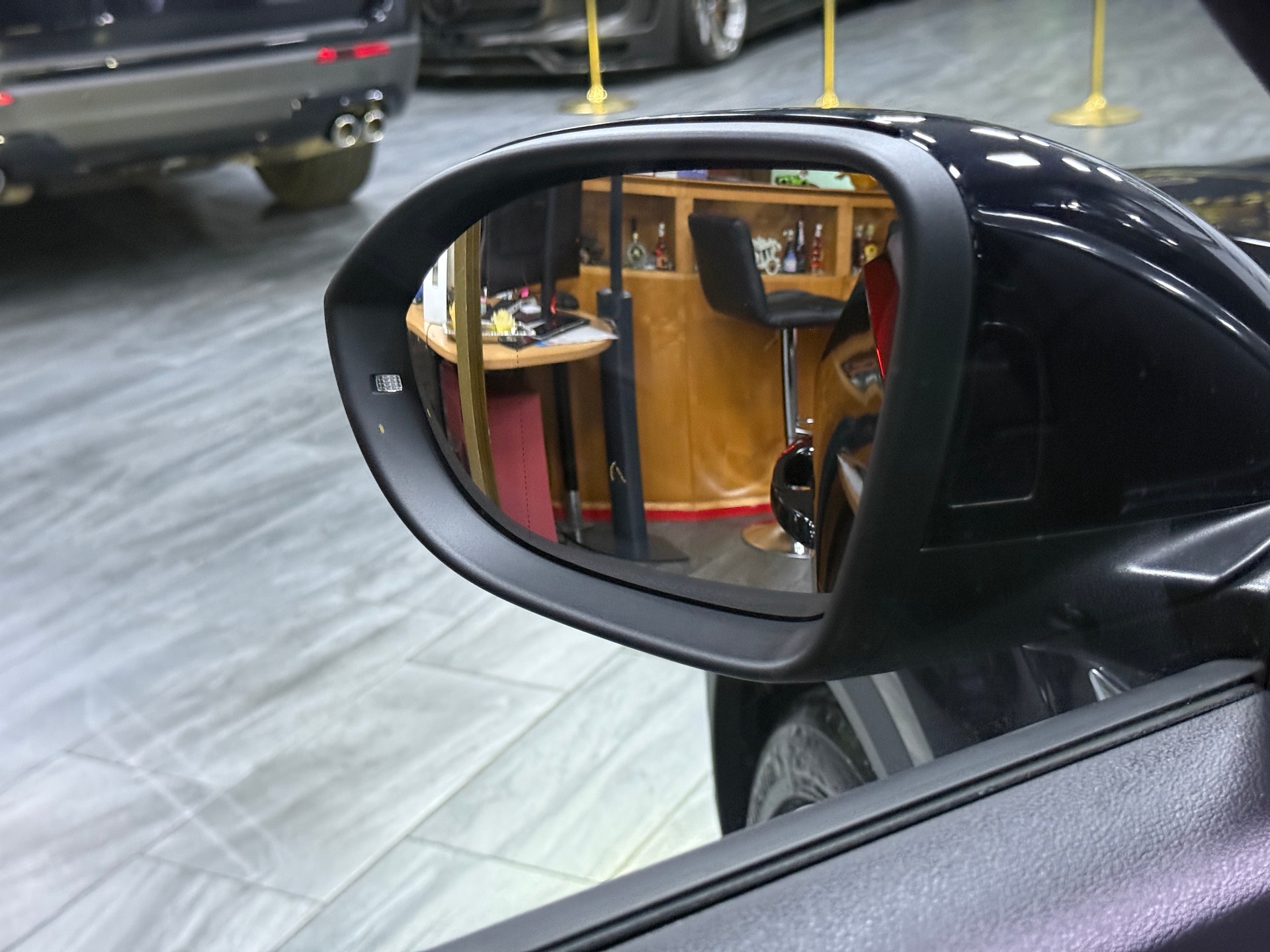 VW T-Roc 2.0 TSI R DSG 4Motion / CH Fz 1 Hand / Vollausstattung / Panorama-image-14