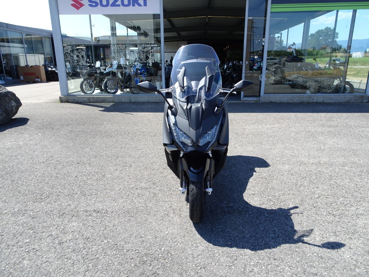 KYMCO AK 575i Premium (35kW)-image-2