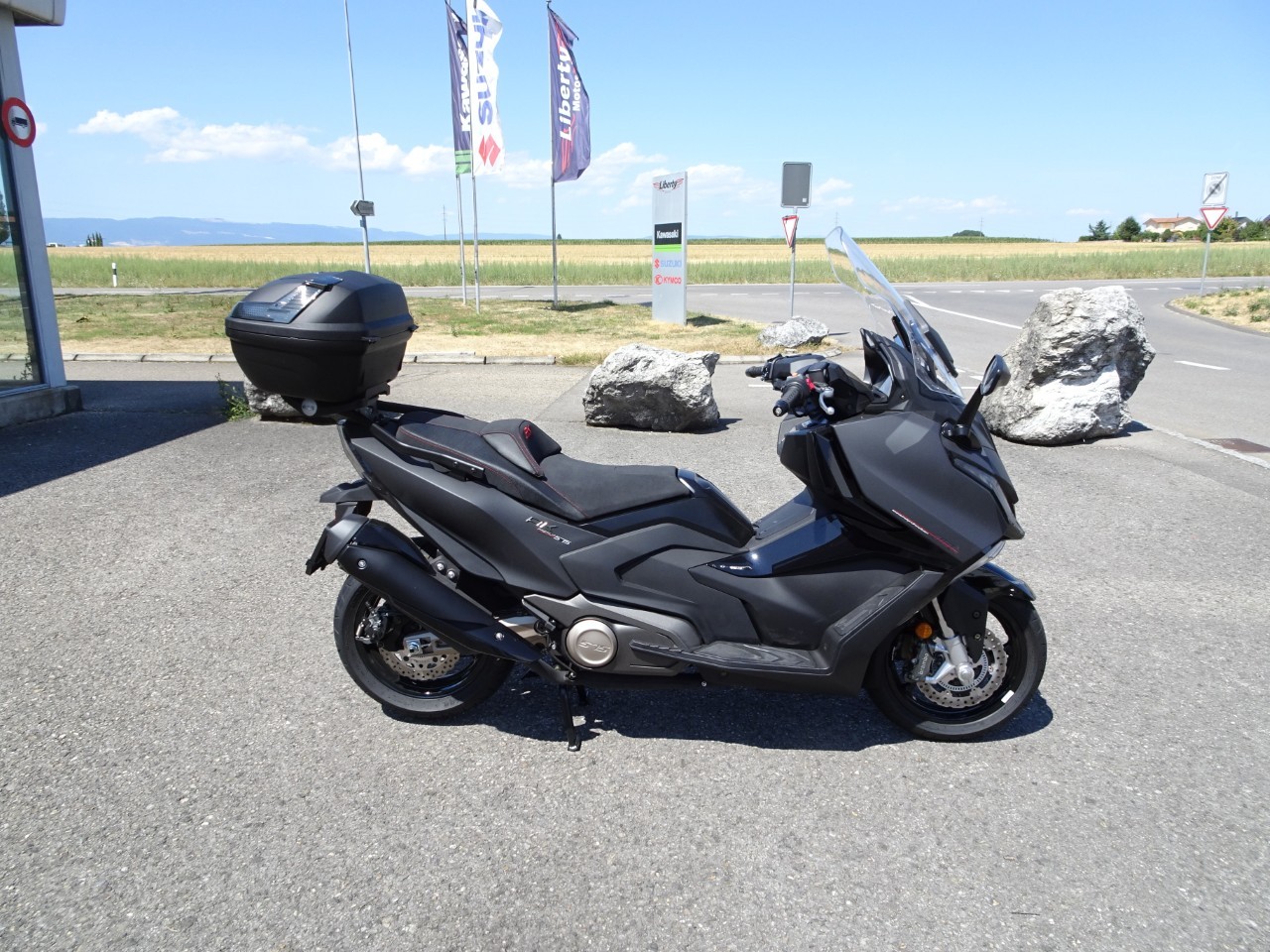 KYMCO AK 575i Premium (35kW)-image-0