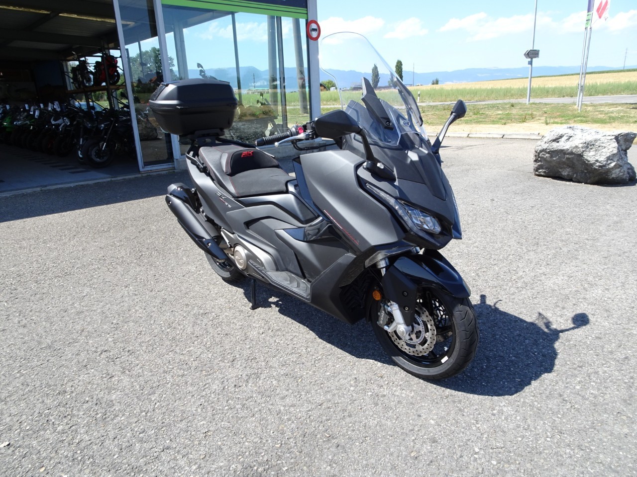 KYMCO AK 575i Premium (35kW)-image-1