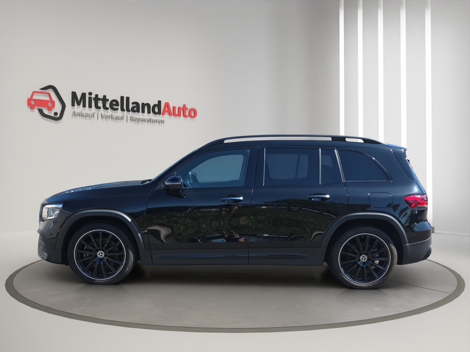 MERCEDES-BENZ GLB 250 4Matic AMG Line 8G-Tronic-image-4