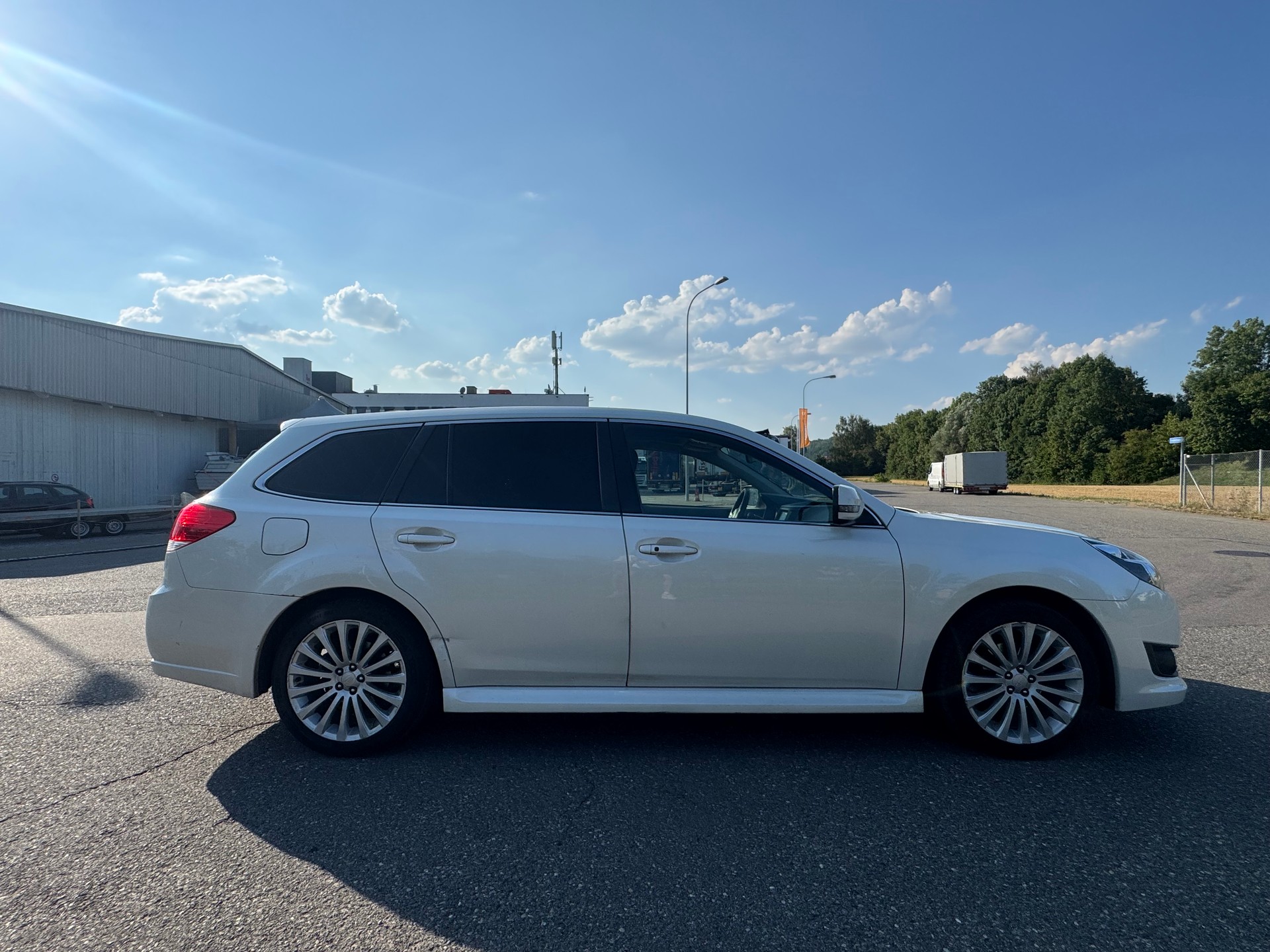 SUBARU Legacy 2.5i Swiss S AWD Lineartronic-image-8