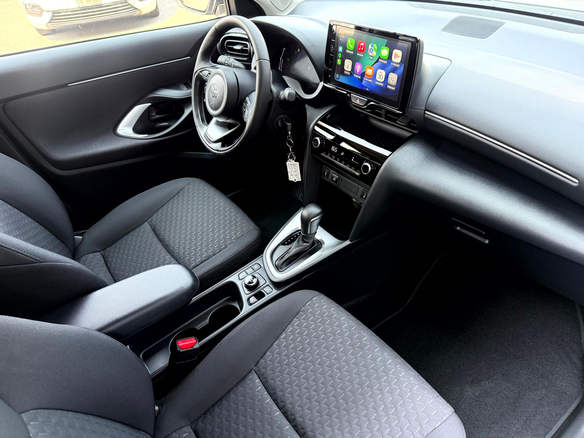 TOYOTA Yaris Cross 1.5 Comfort AWDi e-CVT-image-13