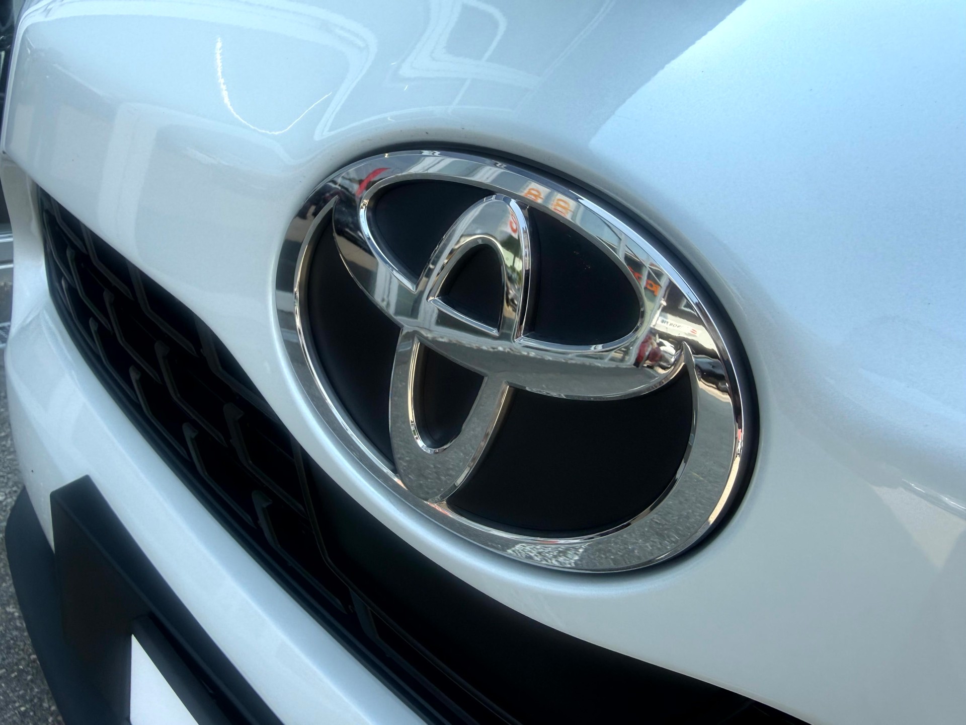 TOYOTA Yaris Cross 1.5 Comfort AWDi e-CVT-showroom-element-3