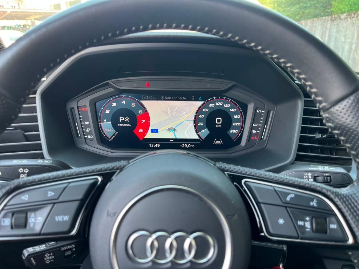 AUDI A1 Sportback 40 TFSI S Line S-tronic-image-8