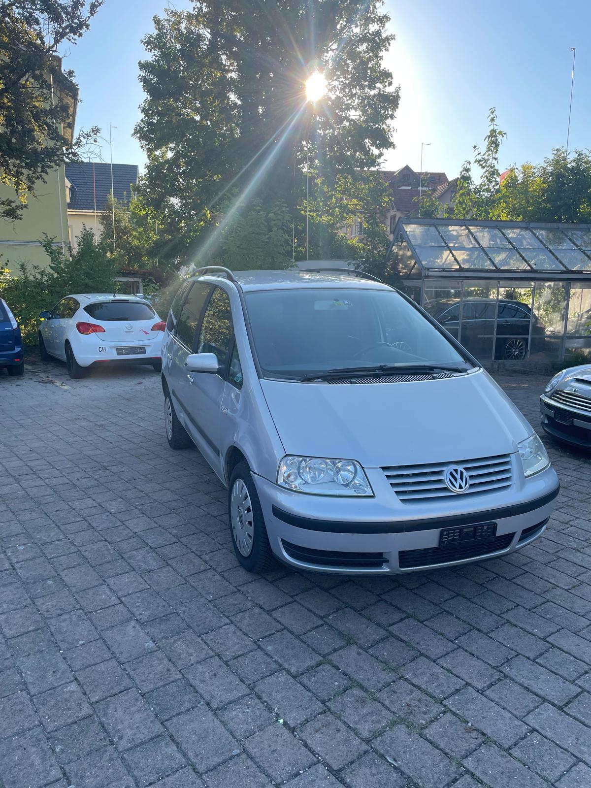 VW Sharan 1.9 TDI Comfortline-showroom-element-2