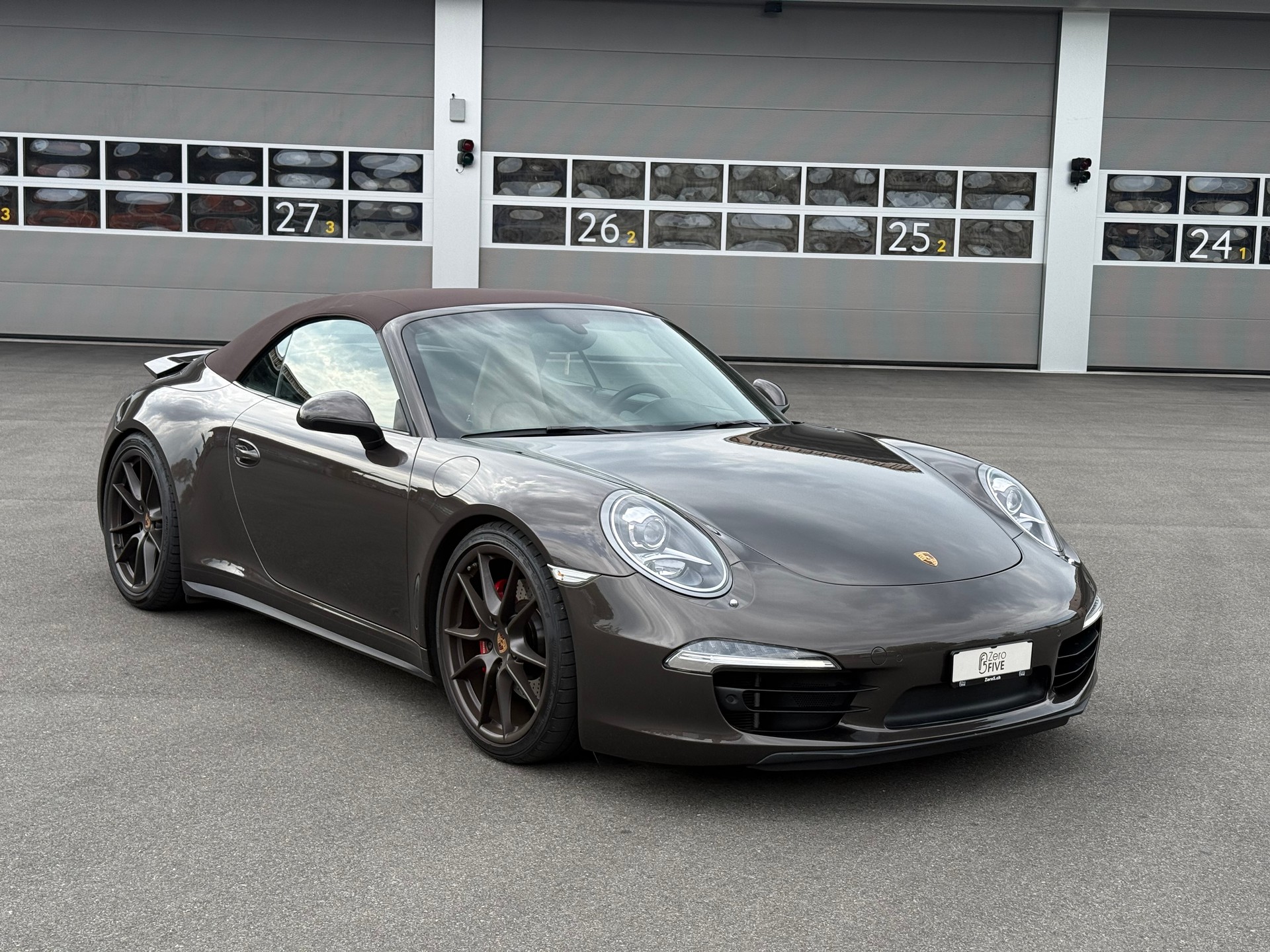 PORSCHE 911 Cabrio Carrera 4S PDK-showroom-element-1