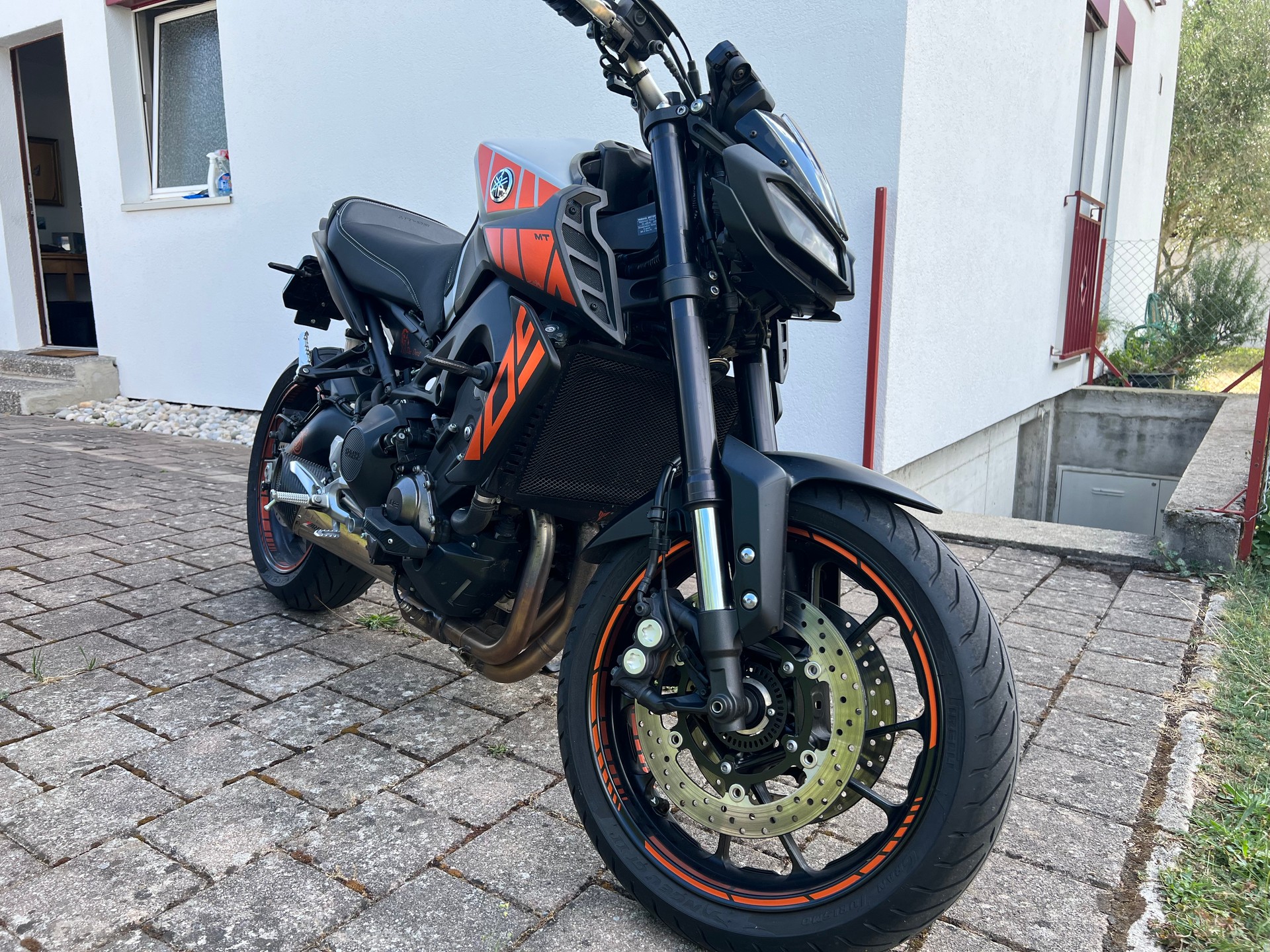 YAMAHA MT-09 ABS-image-1
