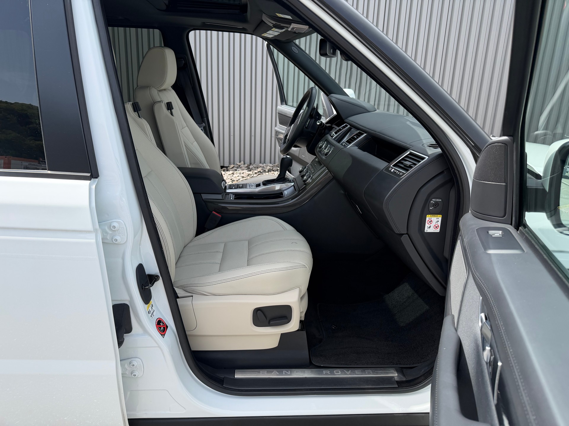 LAND ROVER Range Rover Sport 5.0 V8 SC Automatic-image-17