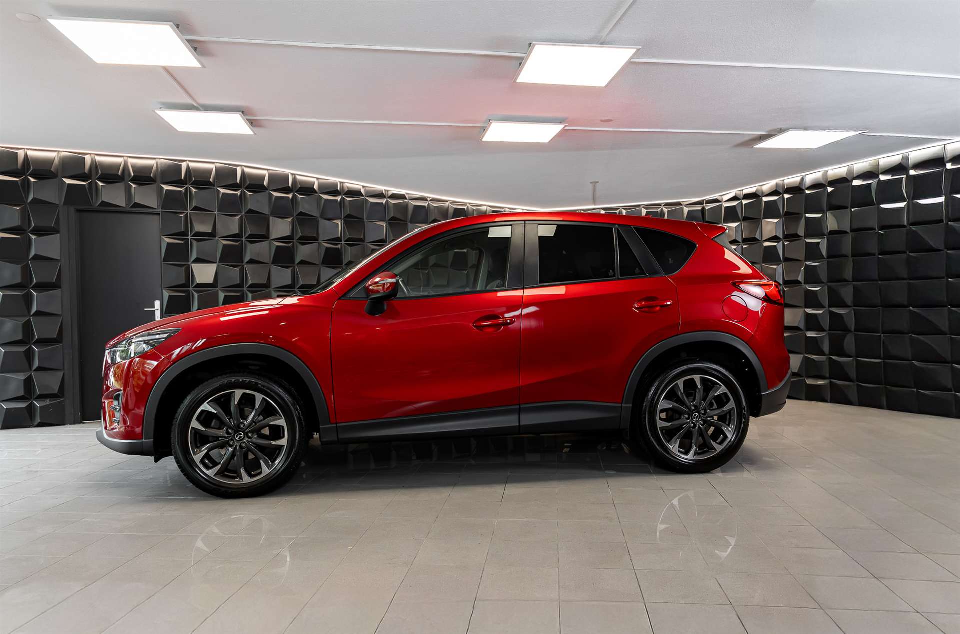 MAZDA CX-5 2.2 D HP Revolution AWD Automatic-showroom-element-1