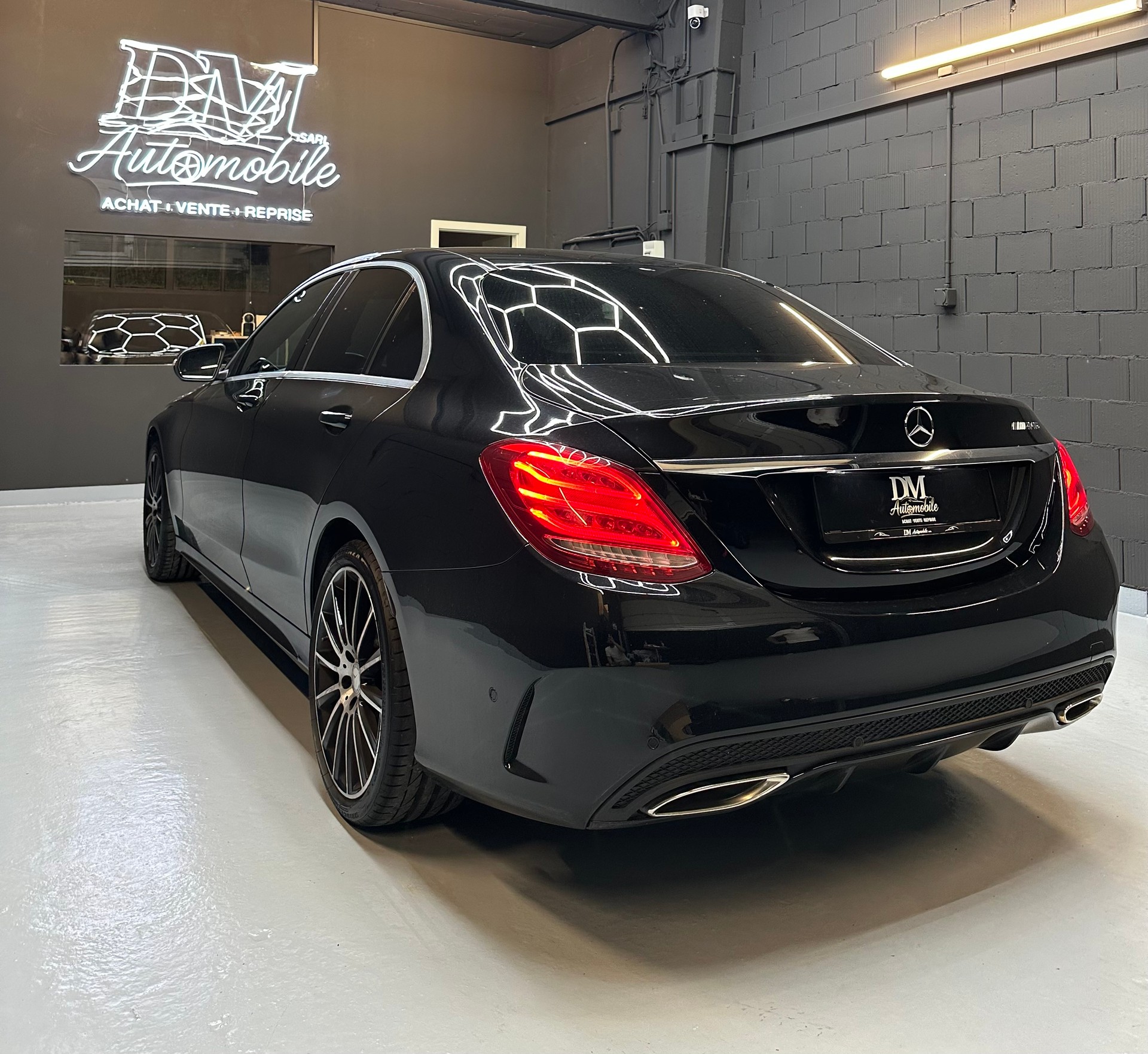 MERCEDES-BENZ C 200 Swiss Star Edition AMG Line // head up // Sound-Système Burmester // Véhicule suisse 🇨🇭// Leasing dès 159.- // Garantie-image-6