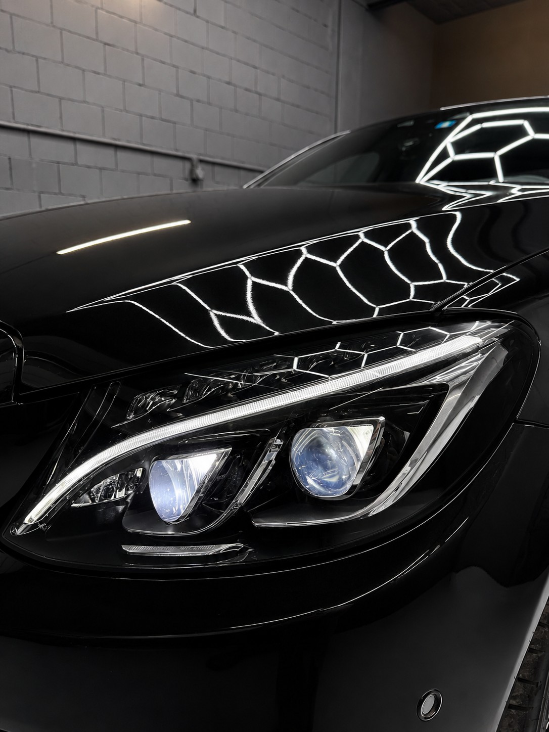 MERCEDES-BENZ C 200 Swiss Star Edition AMG Line // head up // Sound-Système Burmester // Véhicule suisse 🇨🇭// Leasing dès 159.- // Garantie-image-7