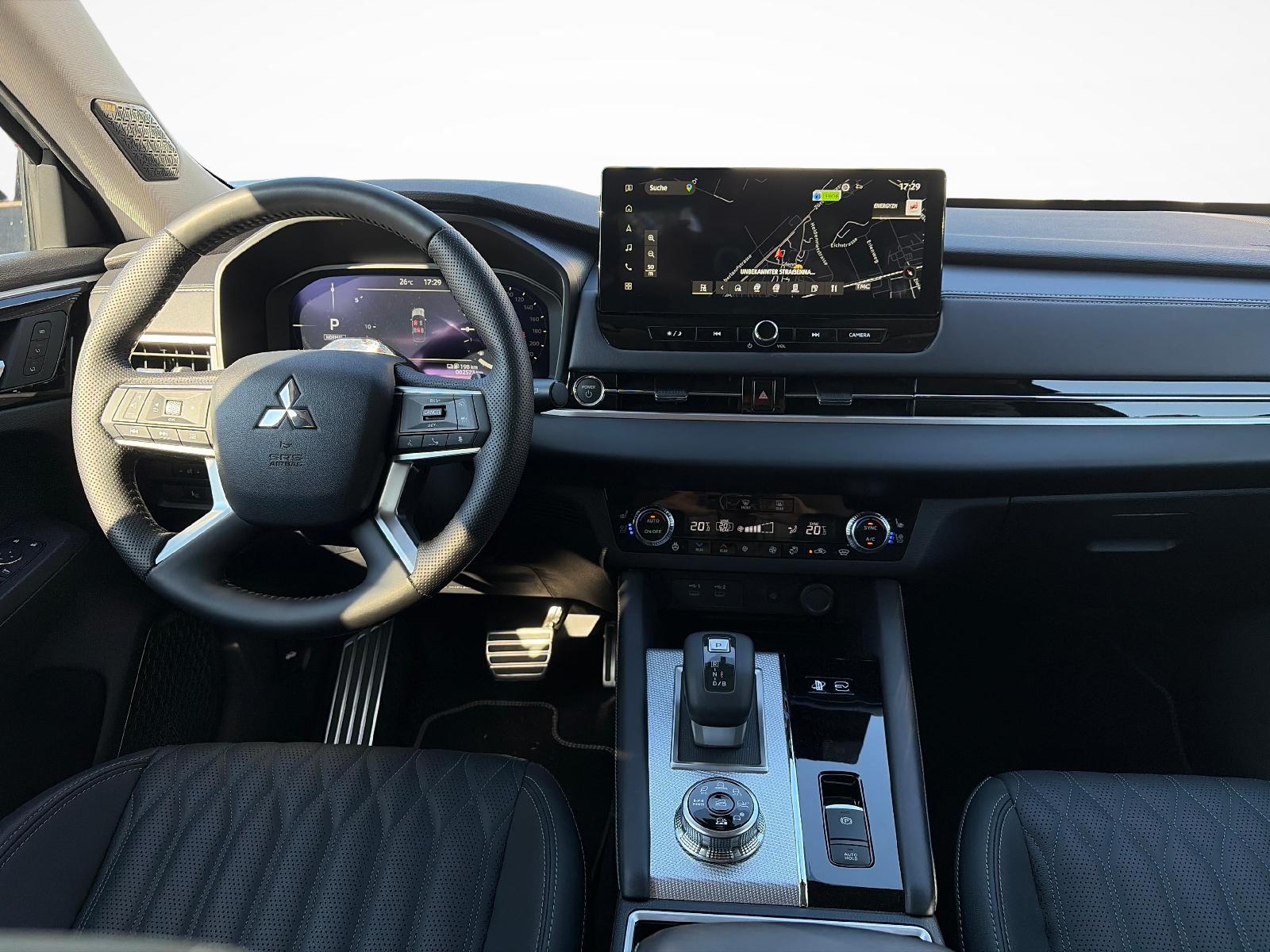 MITSUBISHI Outlander 2.4 PHEV Instyle 4x4-image-10