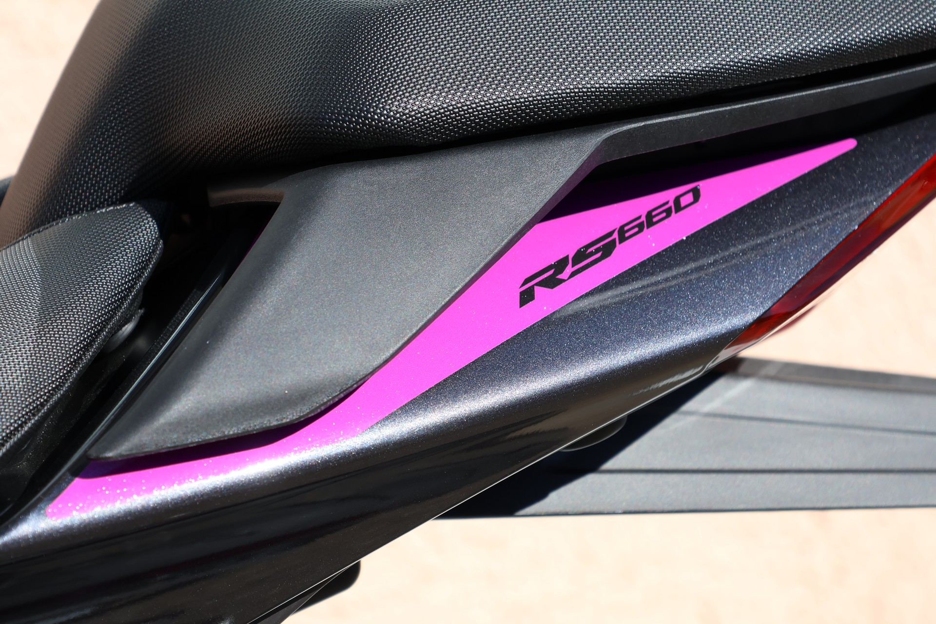 APRILIA RS 660 Ultra purple E5+ (35kW)-image-9