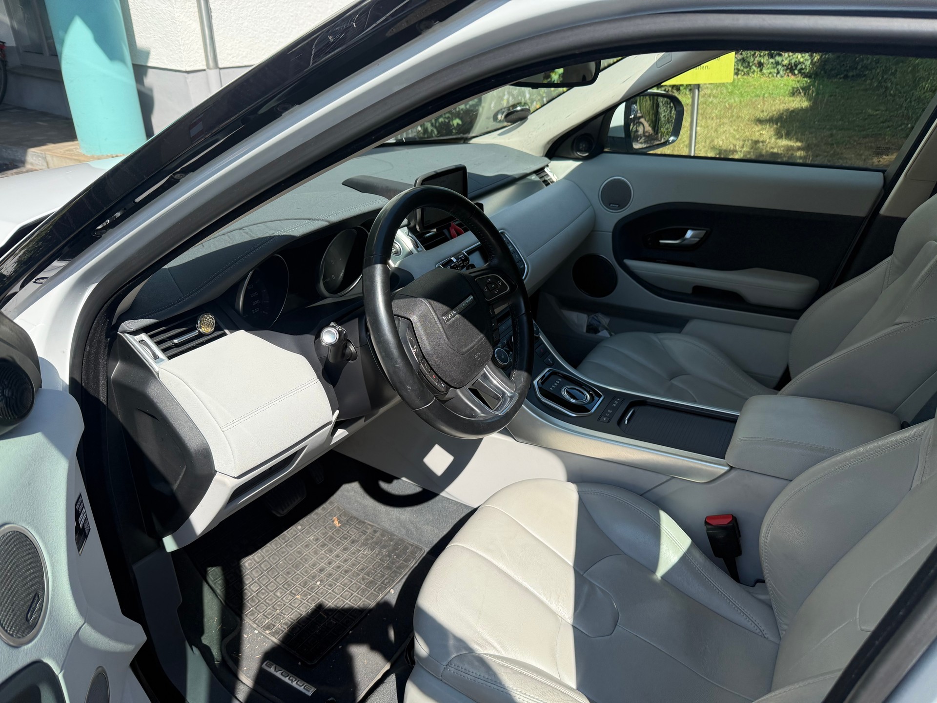 LAND ROVER 2.2 TD4 Pure-image-5