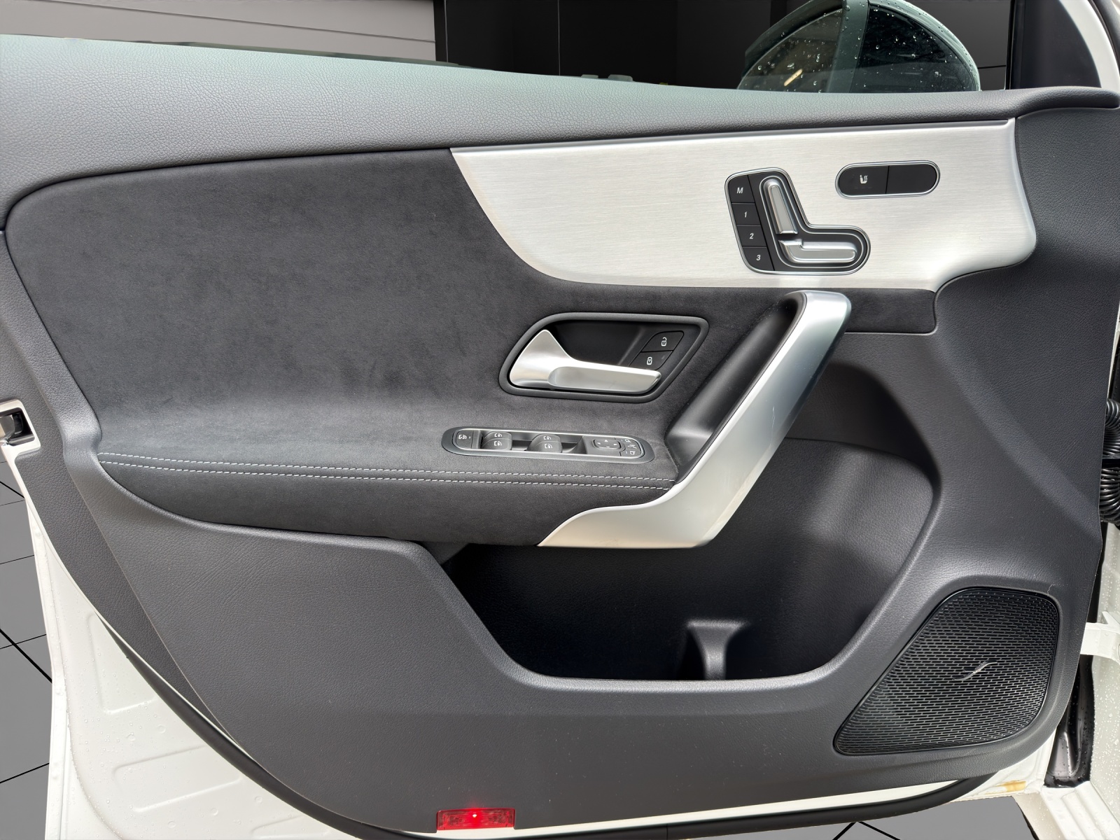 MERCEDES-BENZ A 250 4Matic 8G-DCT-image-7