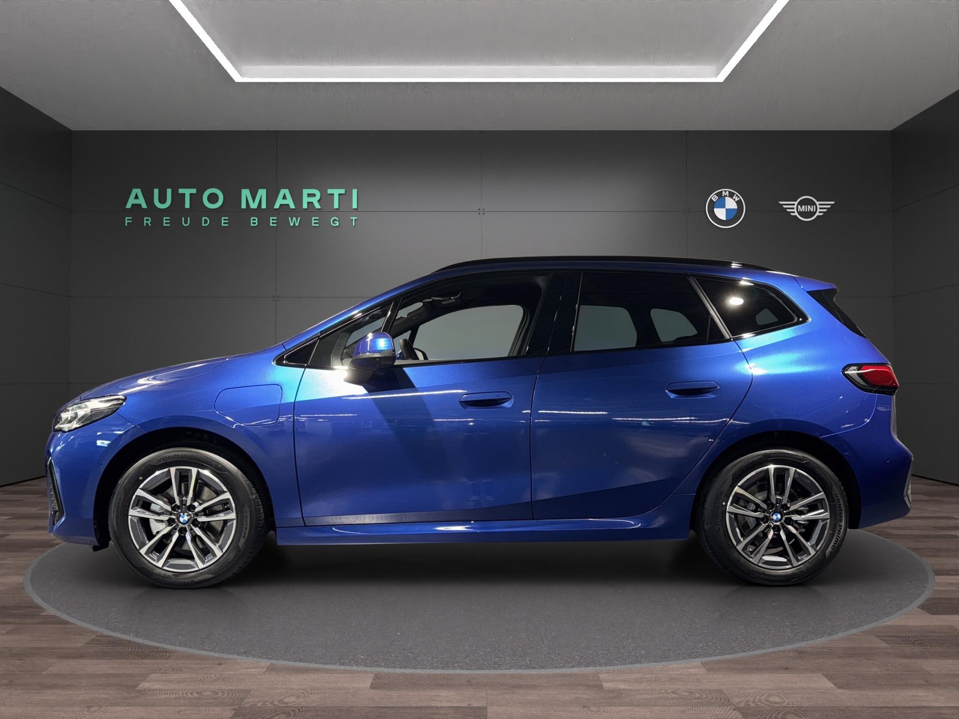 BMW 225e xDrive paddles Active Tourer M Sport-showroom-element-1