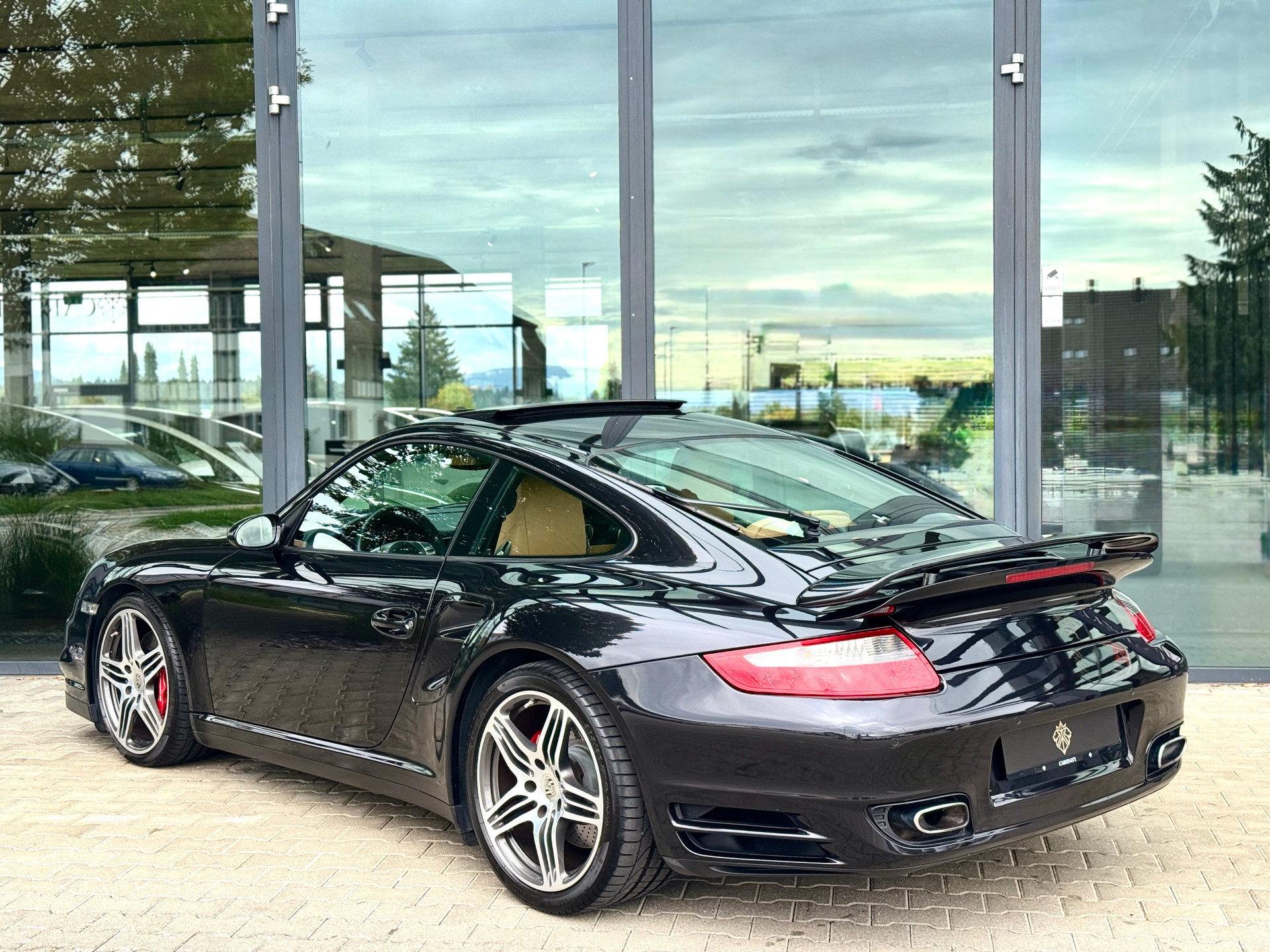 PORSCHE 911 Turbo / inkl. 1 Jahr Garantie-showroom-element-3