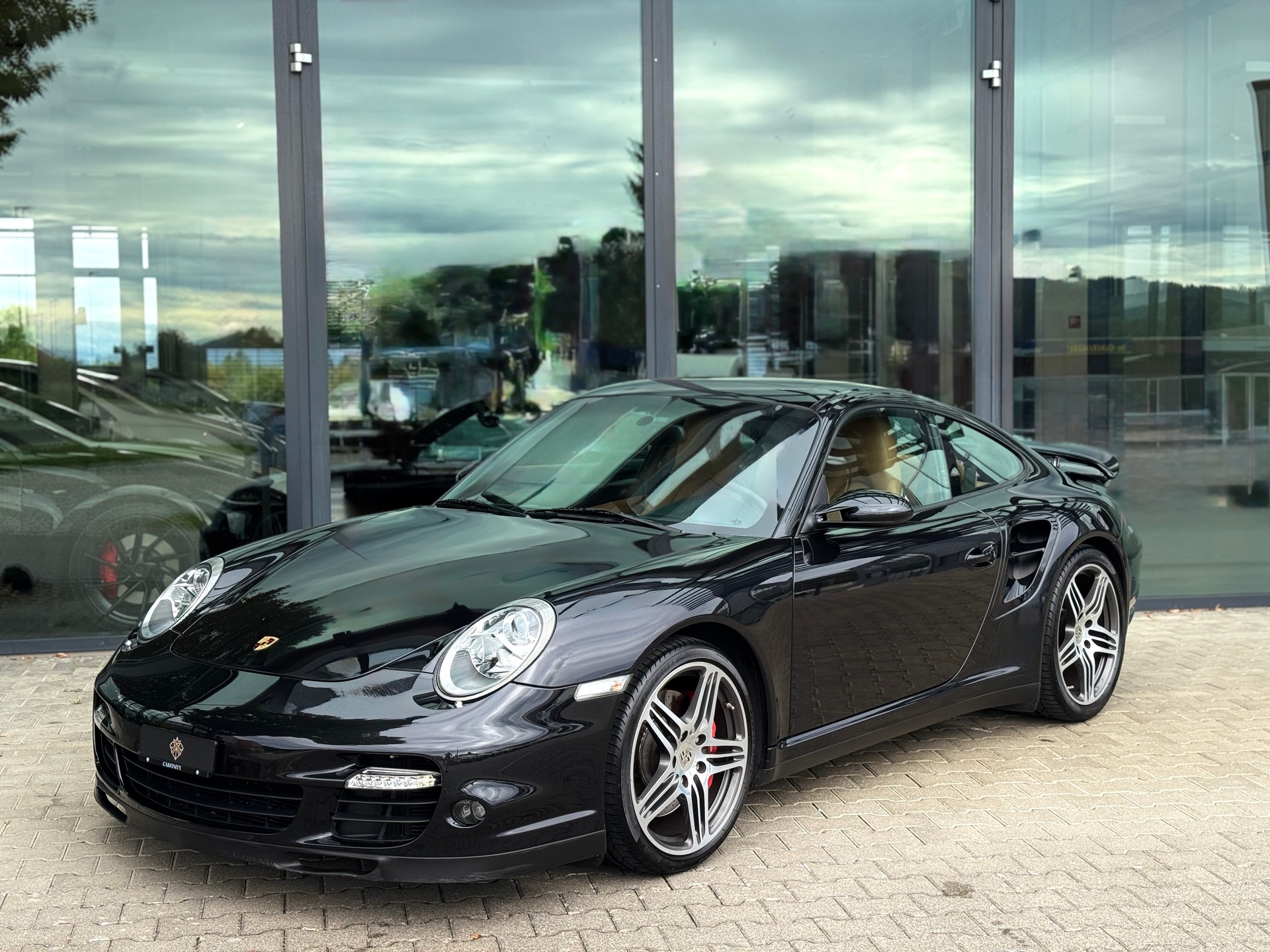 PORSCHE 911 Turbo / inkl. 1 Jahr Garantie-showroom-element-2