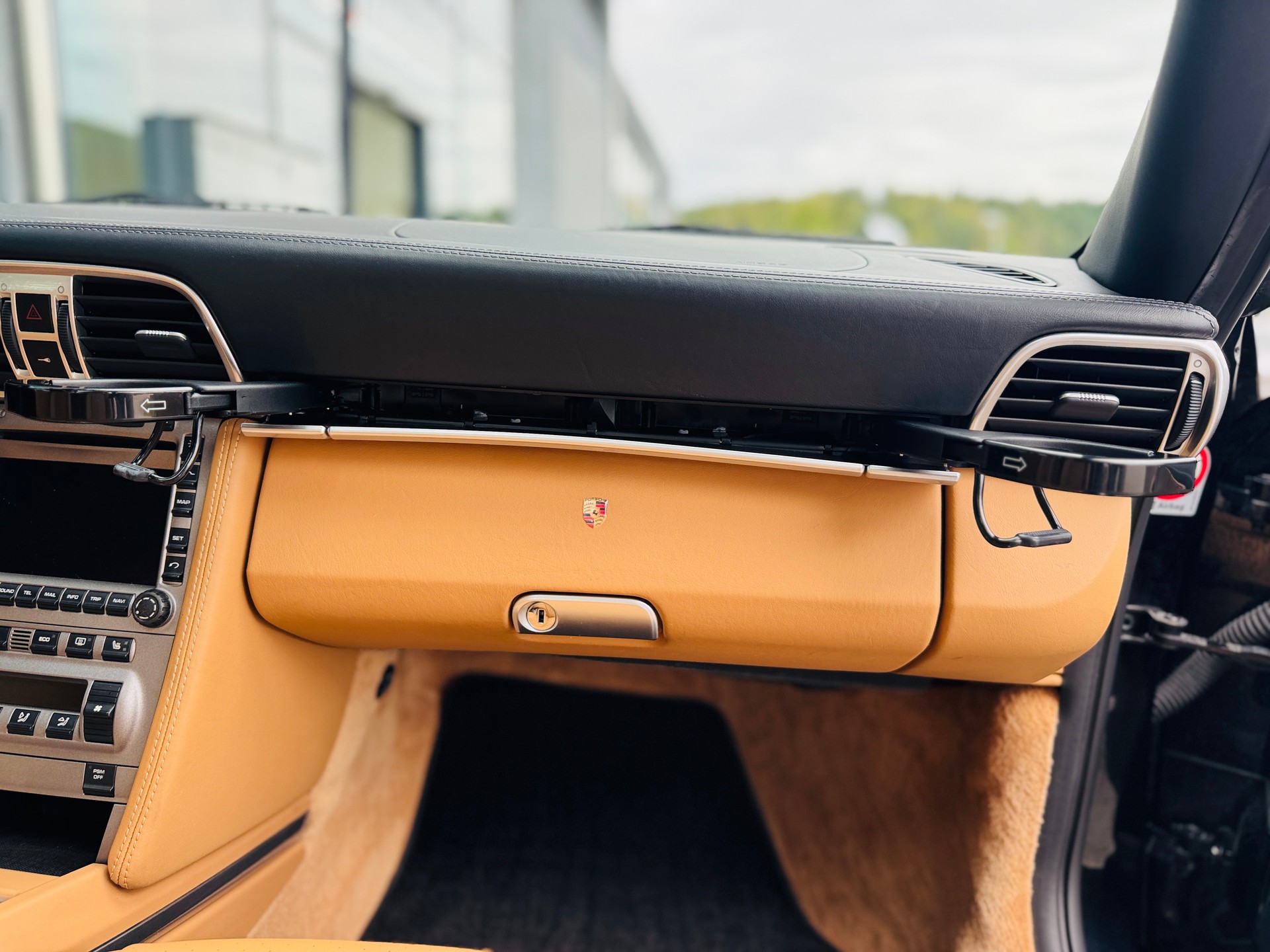 PORSCHE 911 Turbo / inkl. 1 Jahr Garantie-image-15