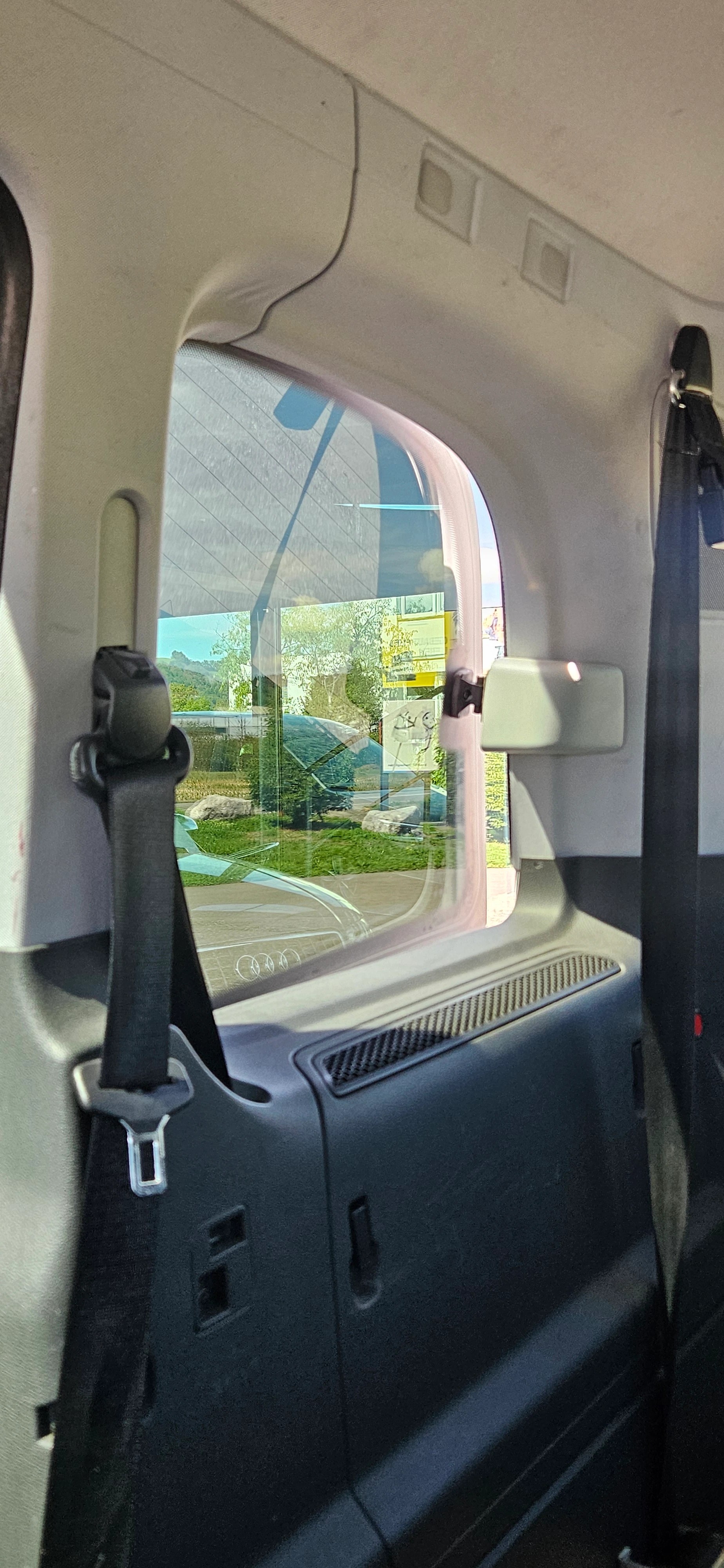 MERCEDES-BENZ Behindertengerecht-Rampe / 2-Sitze & ein Rollstuhlfahrer/in-image-10