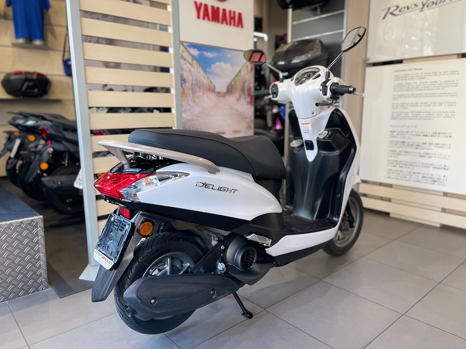 YAMAHA D'elight LTS 125-image-3