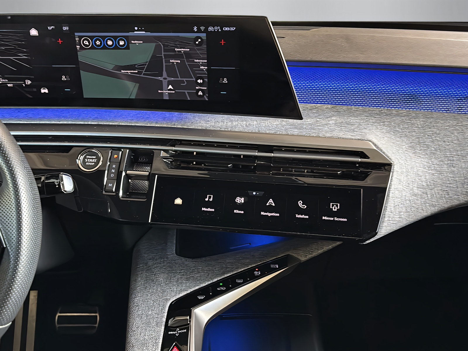 PEUGEOT 3008 1.2 Hybrid GT-image-5