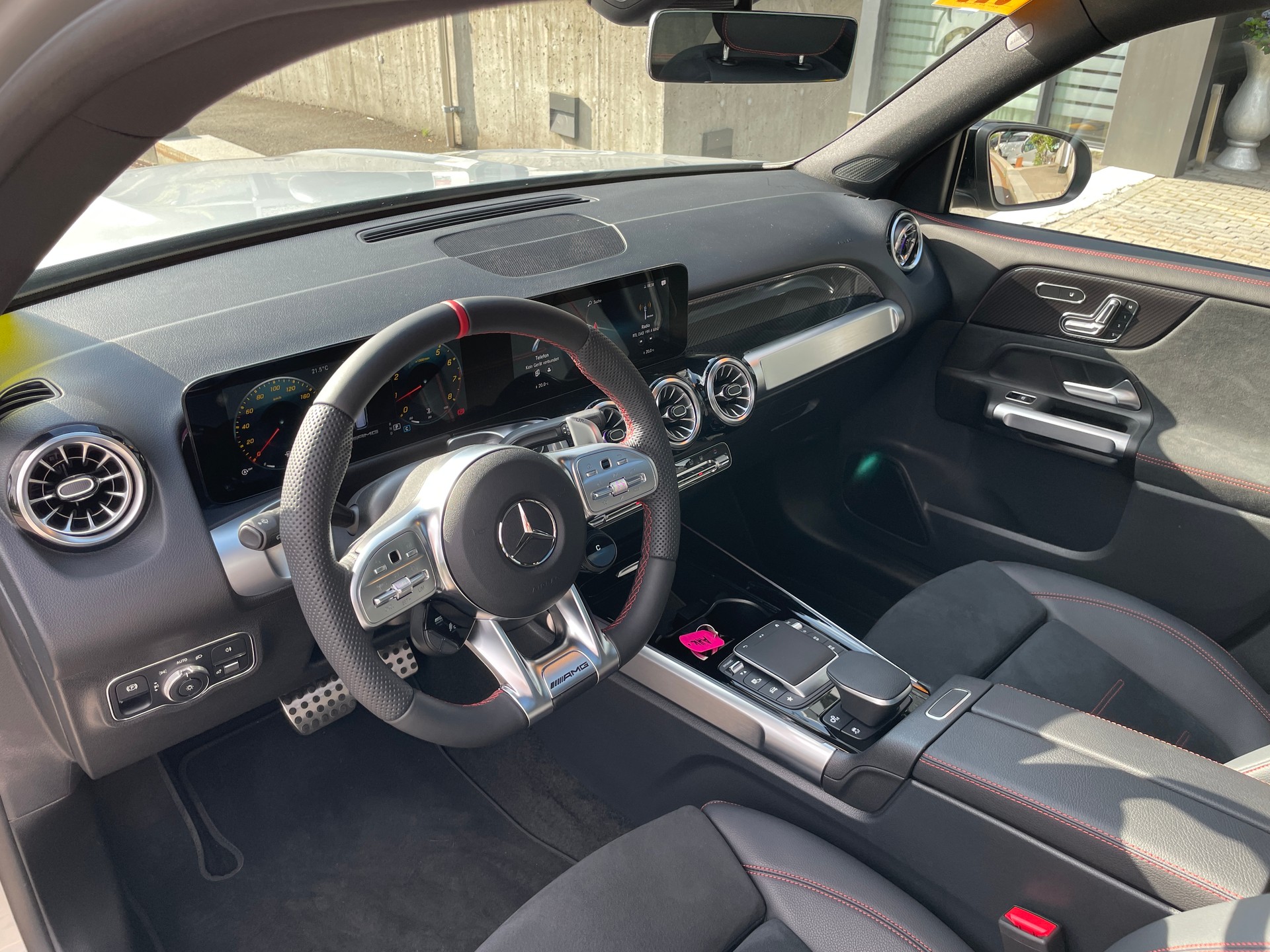 MERCEDES-BENZ GLB 35 AMG 4Matic 8G-Tronic-image-12