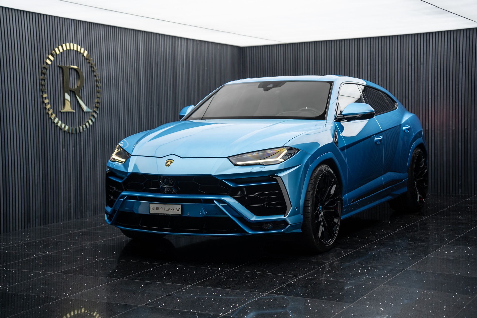 LAMBORGHINI Urus E-Gear