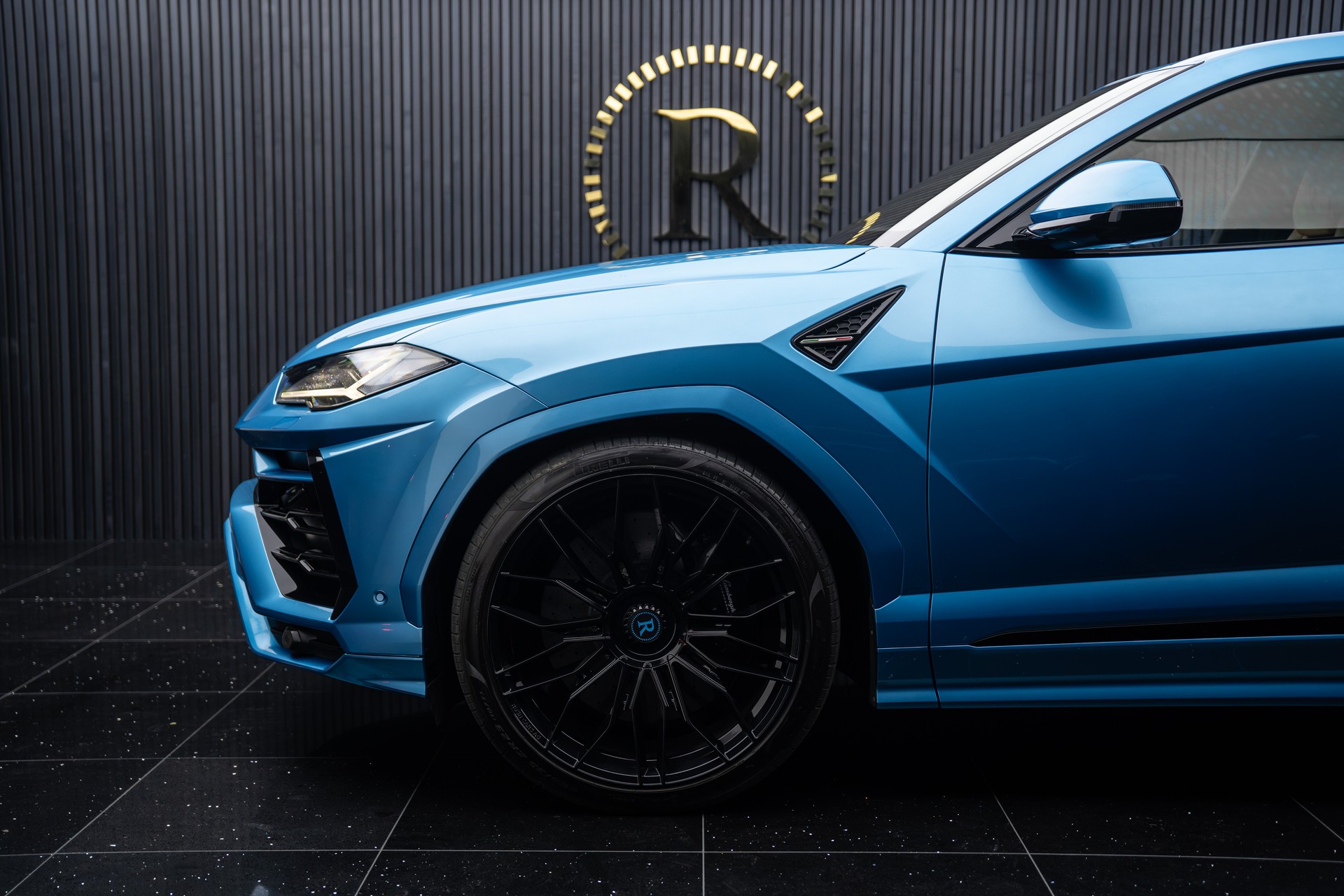 LAMBORGHINI Urus E-Gear-image-17