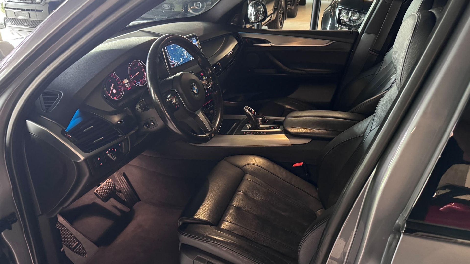BMW X5 xDrive 40d Pure M Sport Steptronic-image-6