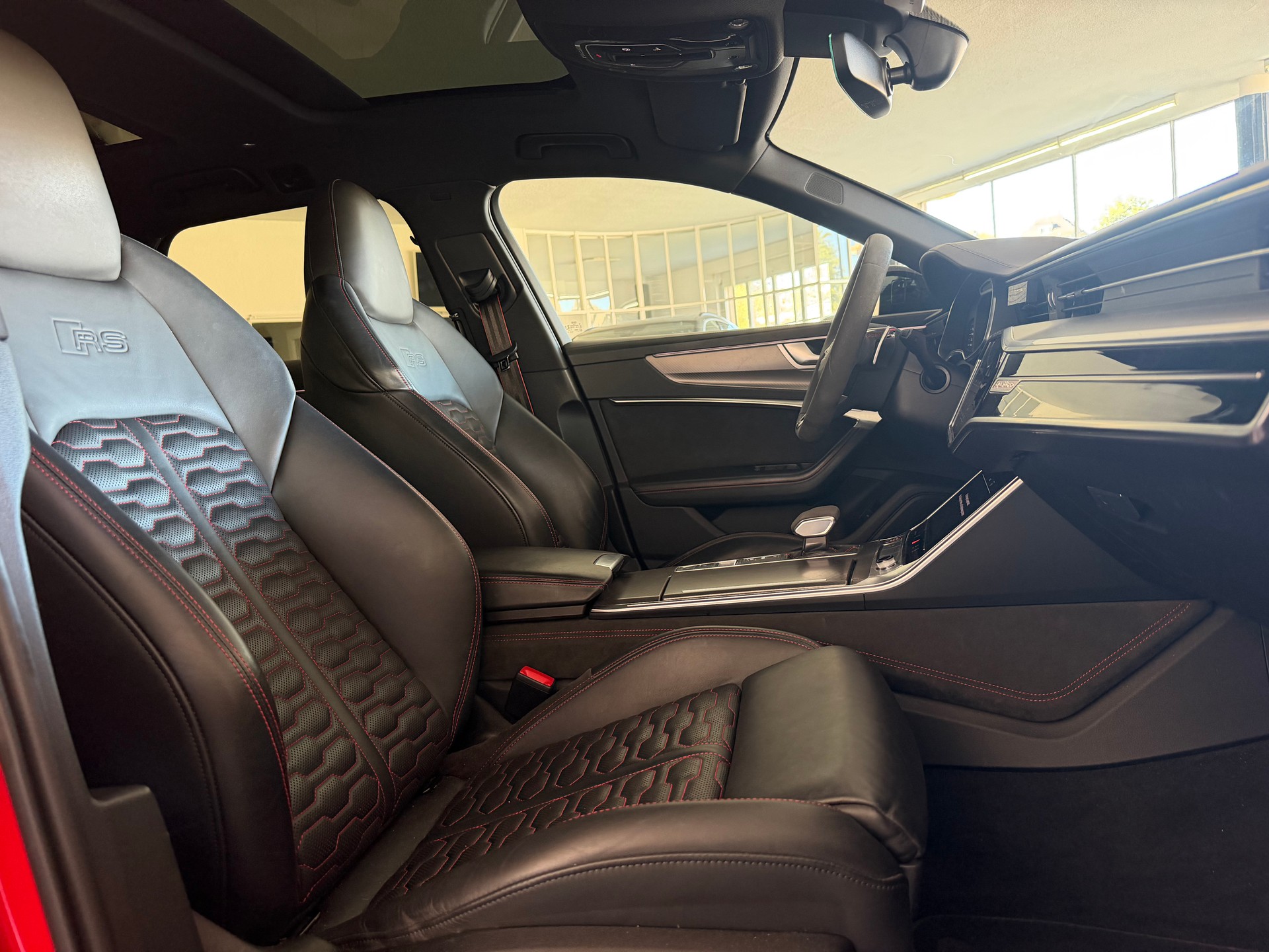 AUDI RS6 Avant 4.0 TFSI V8 quattro-image-14