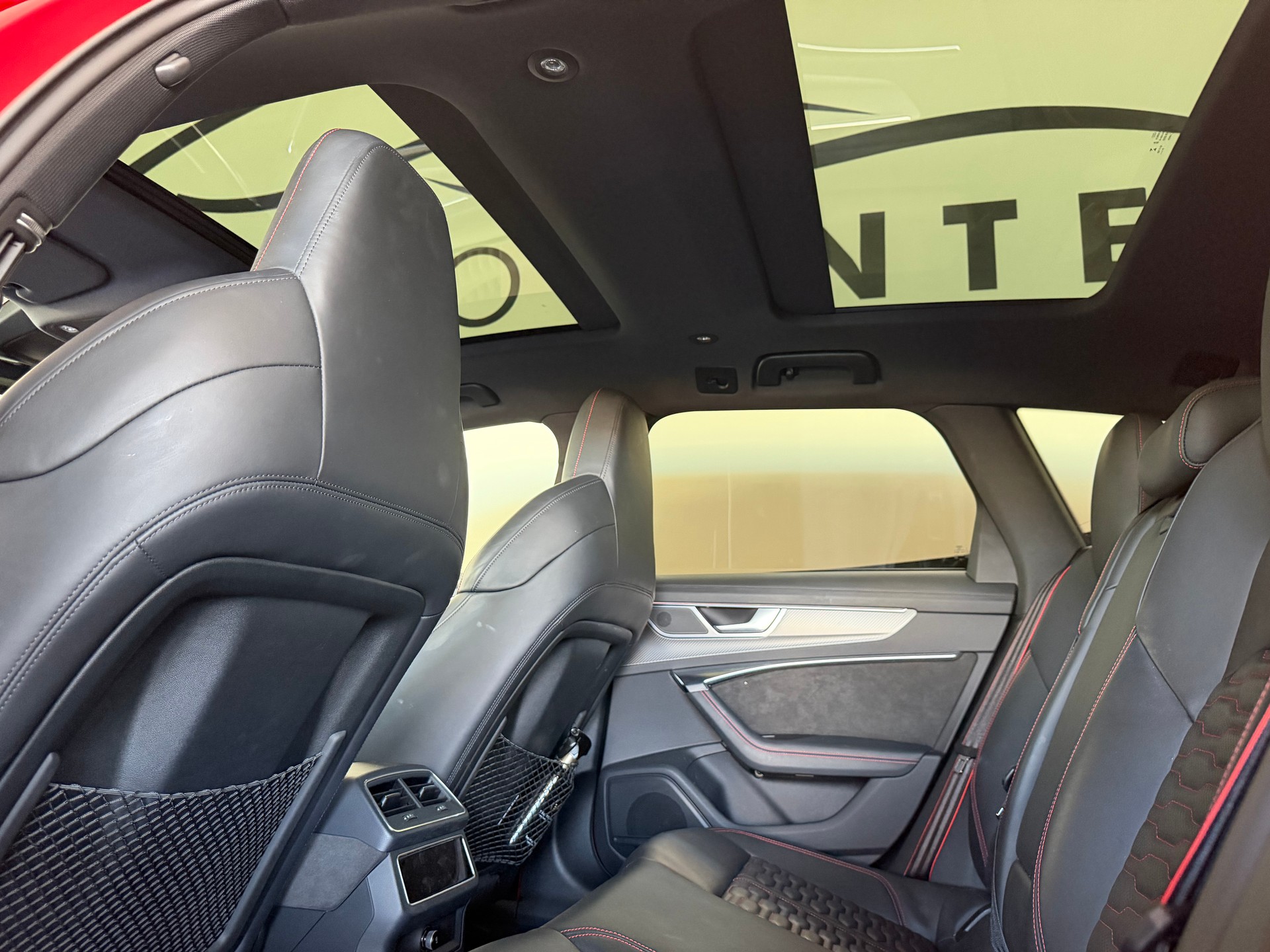 AUDI RS6 Avant 4.0 TFSI V8 quattro-image-10