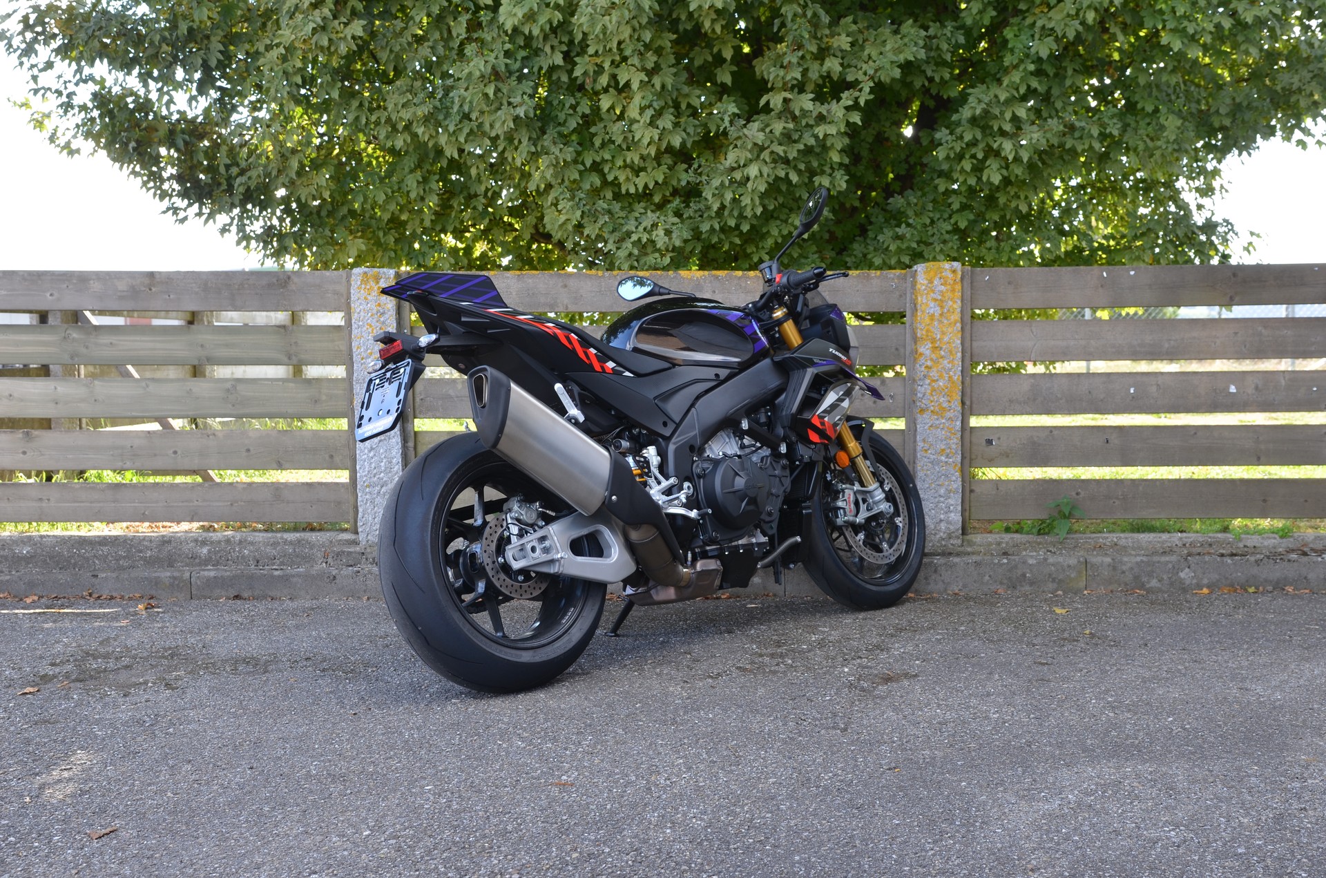APRILIA Tuono V4 1100 E5+ Factory-image-1