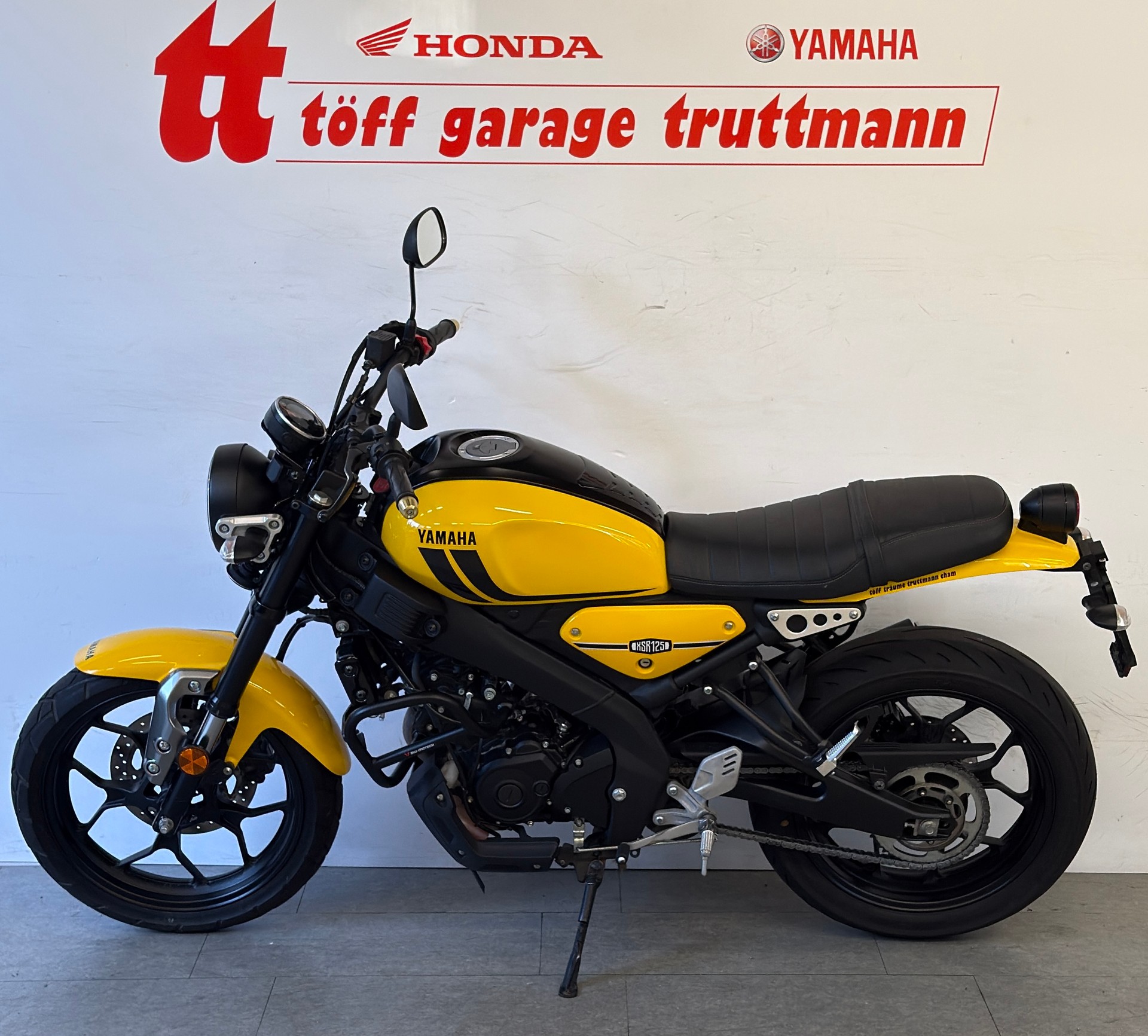 YAMAHA XSR 125-image-1